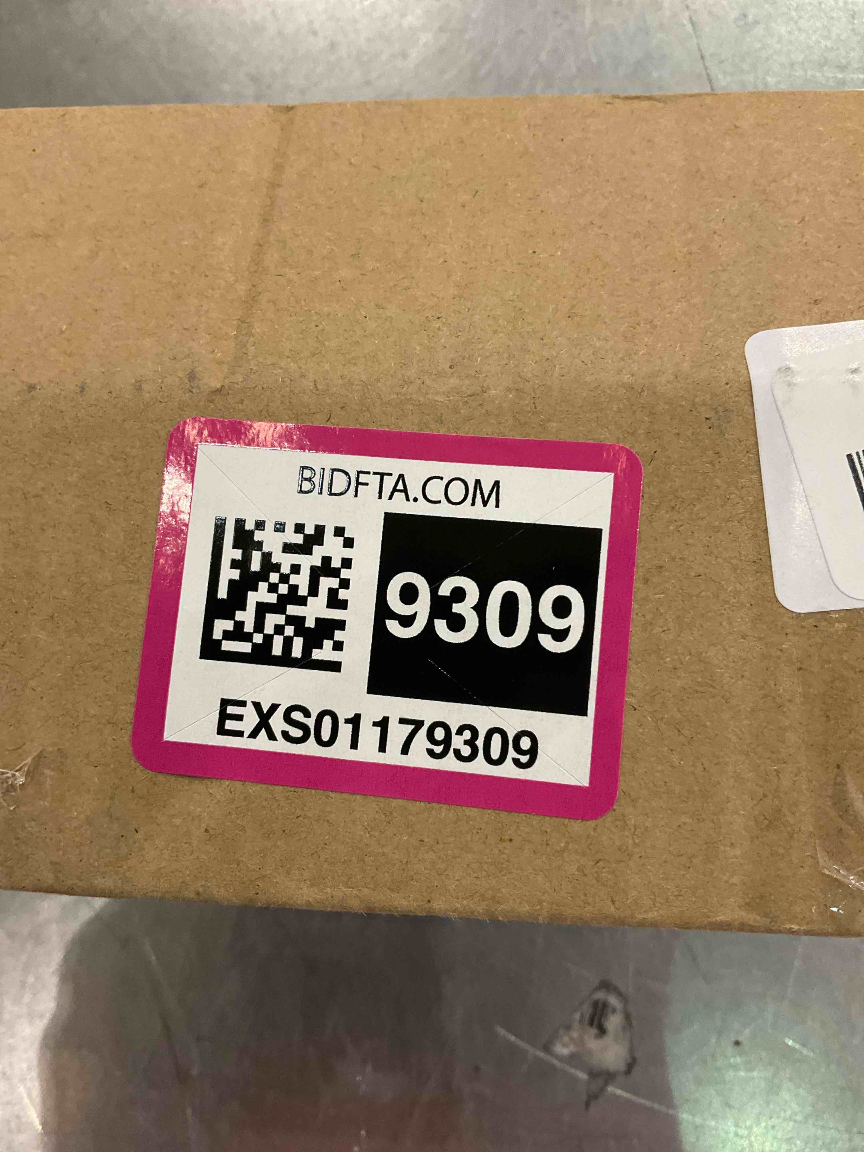 https://s3.amazonaws.com/lotting-images-prod/BargainHunt/EXS01179309_1709044732379.jpeg