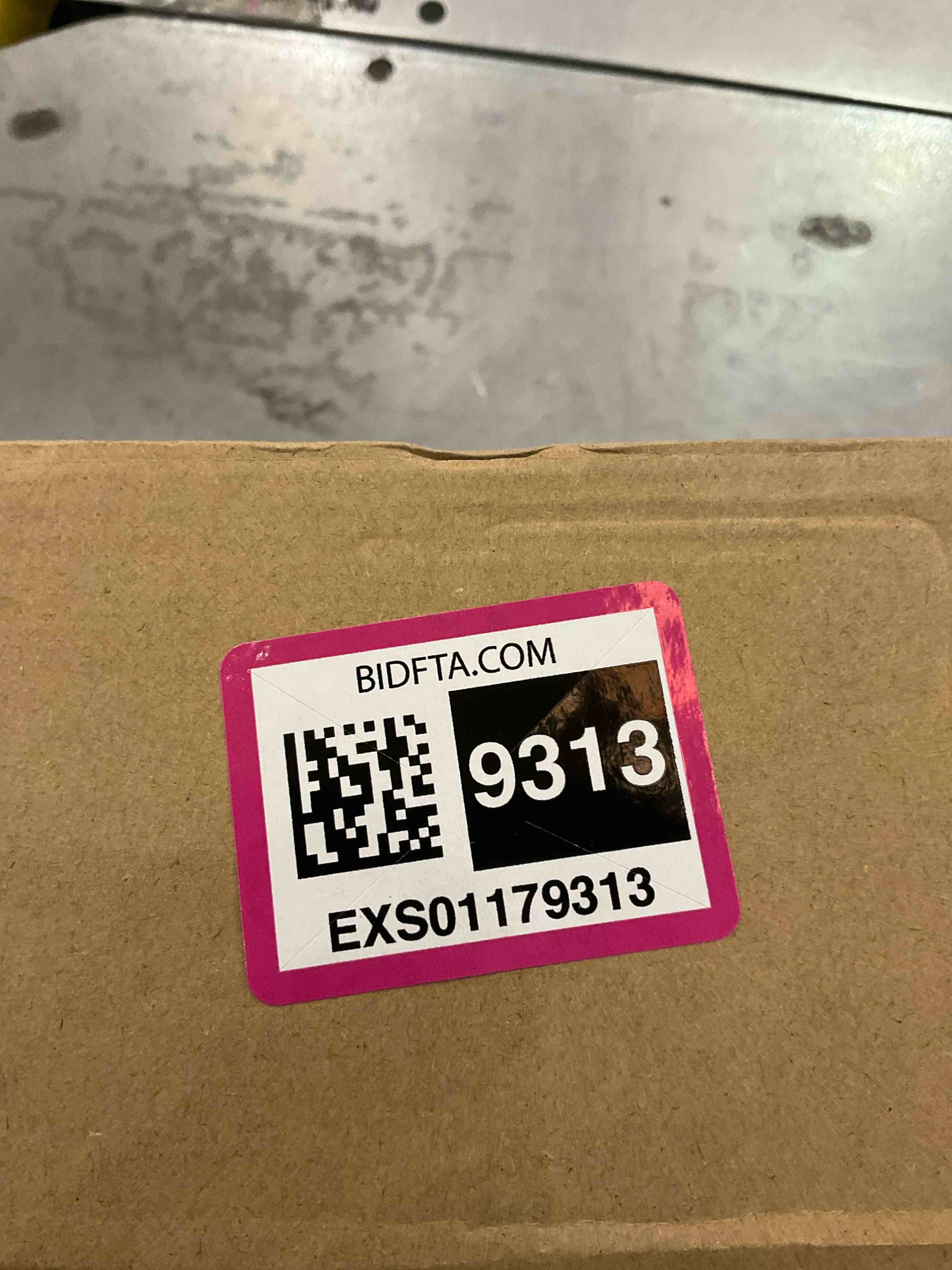 https://s3.amazonaws.com/lotting-images-prod/BargainHunt/EXS01179313_1709045194531.jpeg