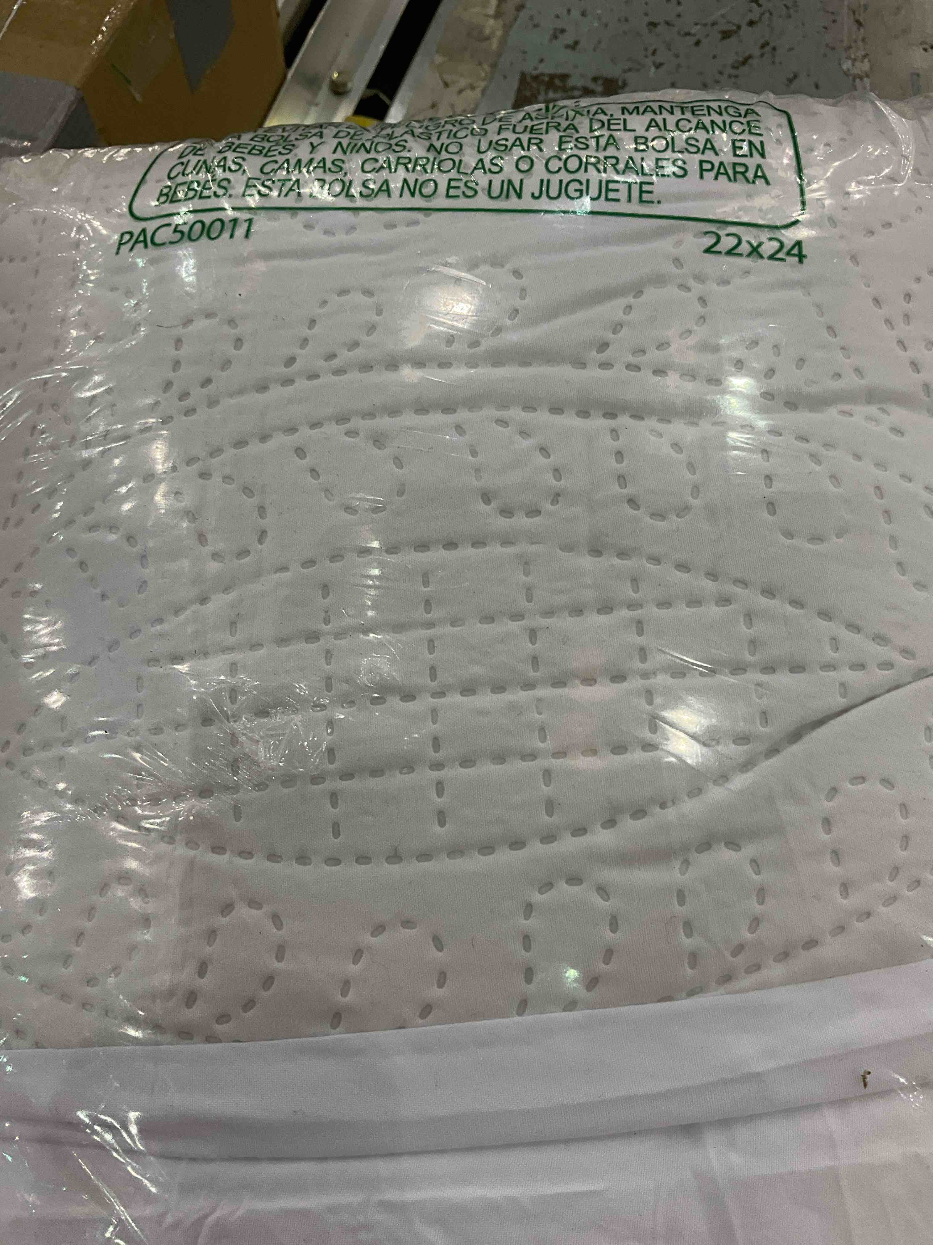 https://s3.amazonaws.com/lotting-images-prod/BargainHunt/EXS01179358_1709057208459.jpeg