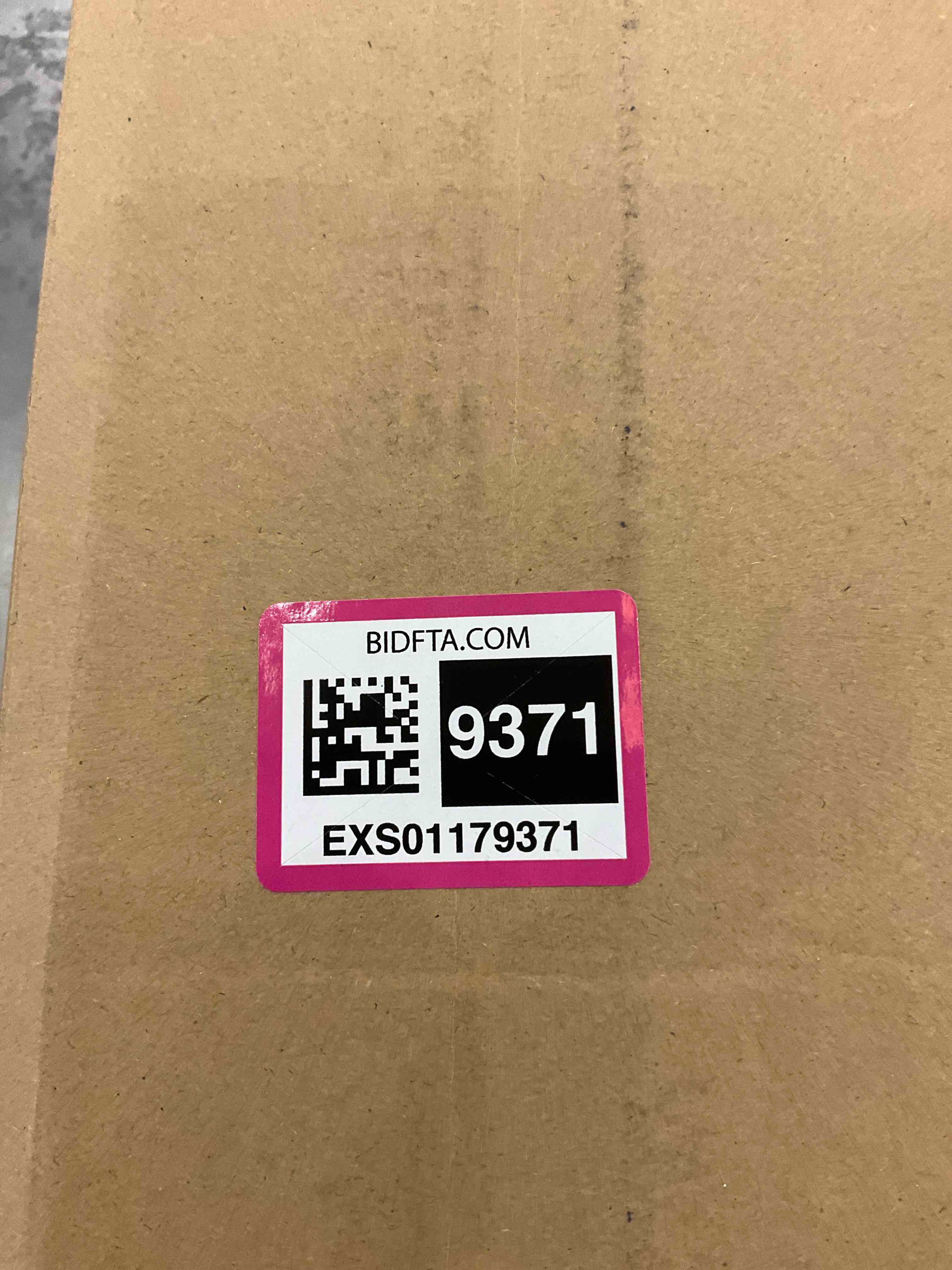 https://s3.amazonaws.com/lotting-images-prod/BargainHunt/EXS01179371_1709059127458.jpeg