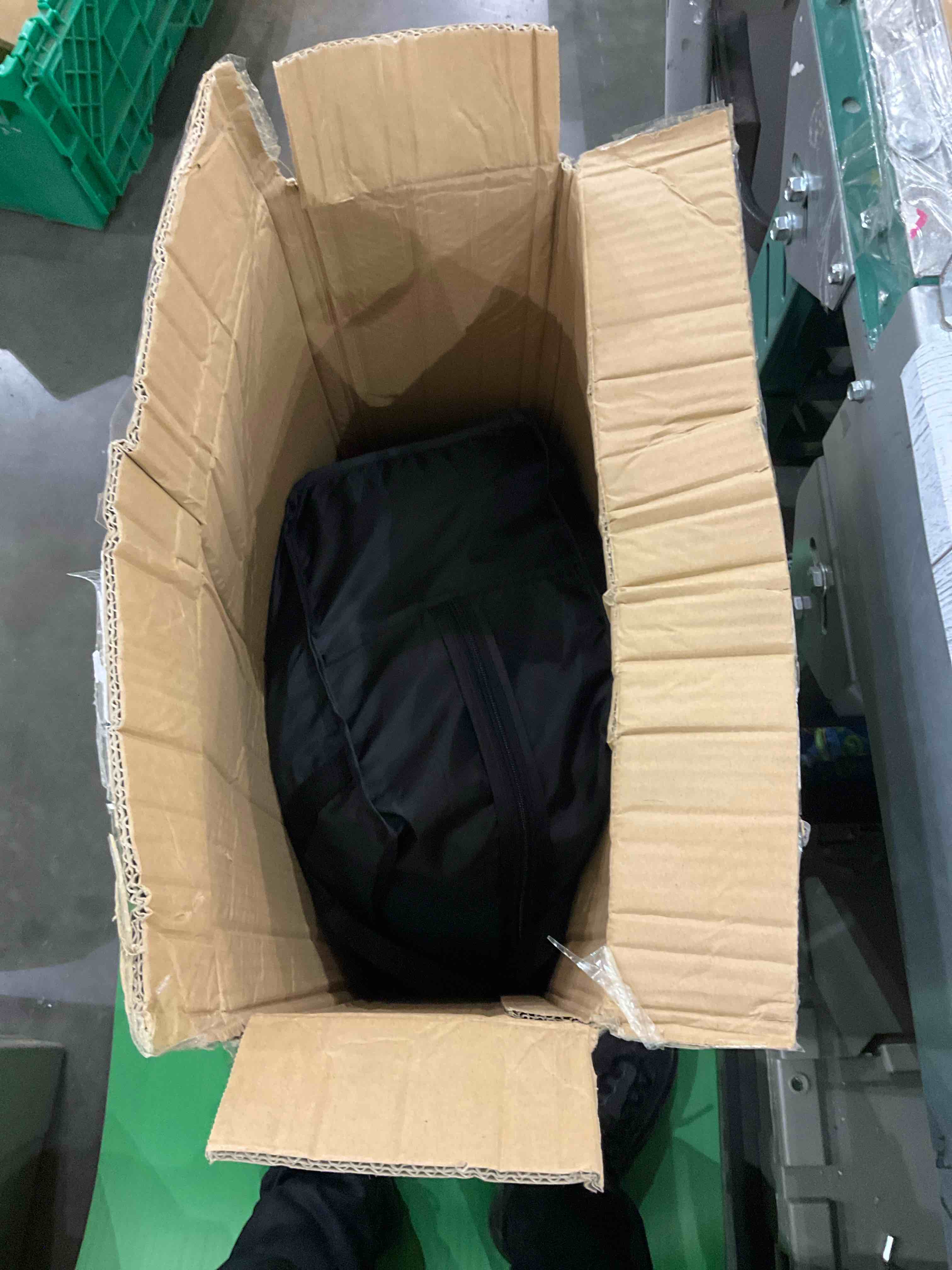 https://s3.amazonaws.com/lotting-images-prod/BargainHunt/EXS01179573_1708089919171.jpeg