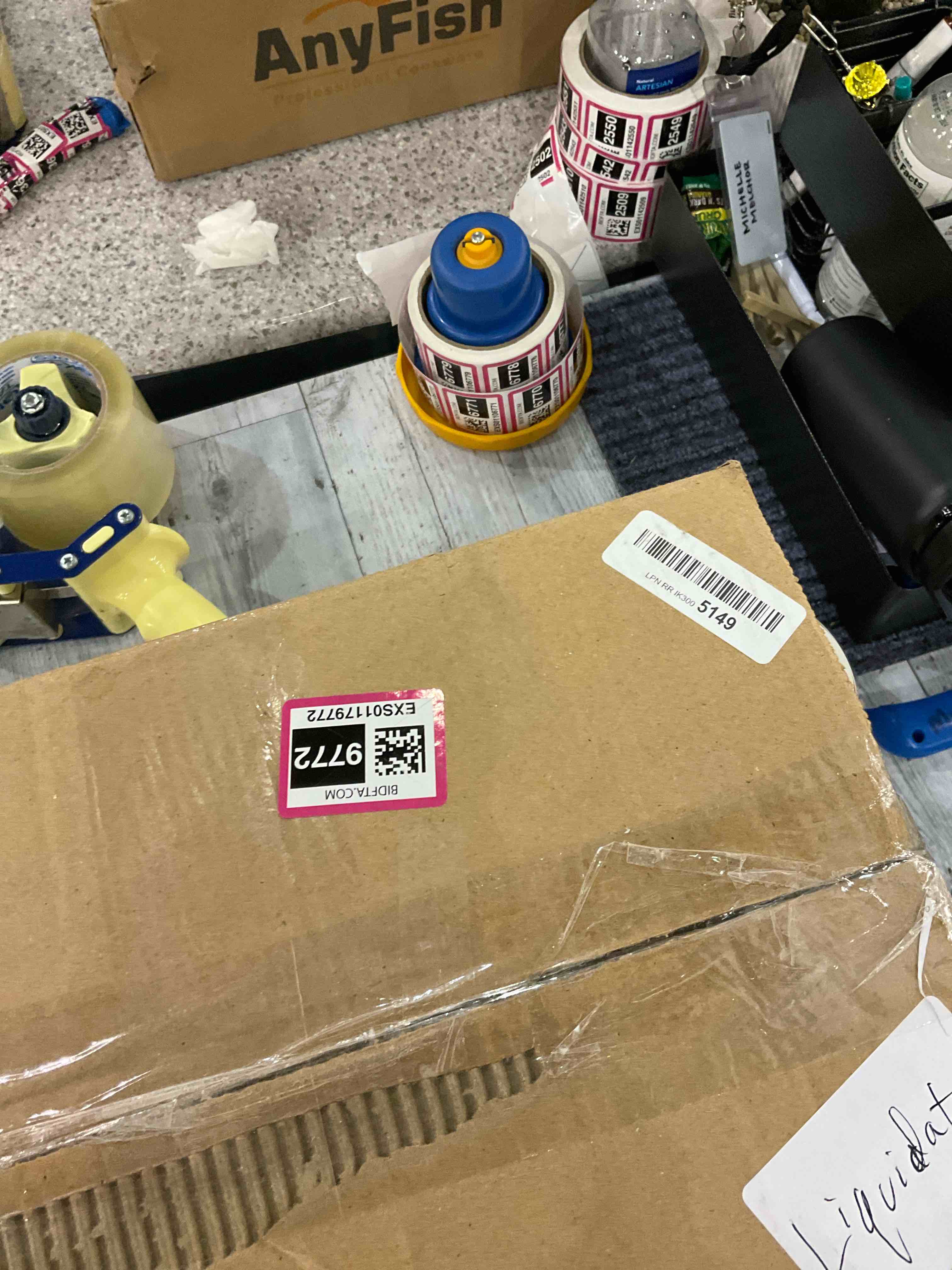 https://s3.amazonaws.com/lotting-images-prod/BargainHunt/EXS01179772_1708431762133.jpeg