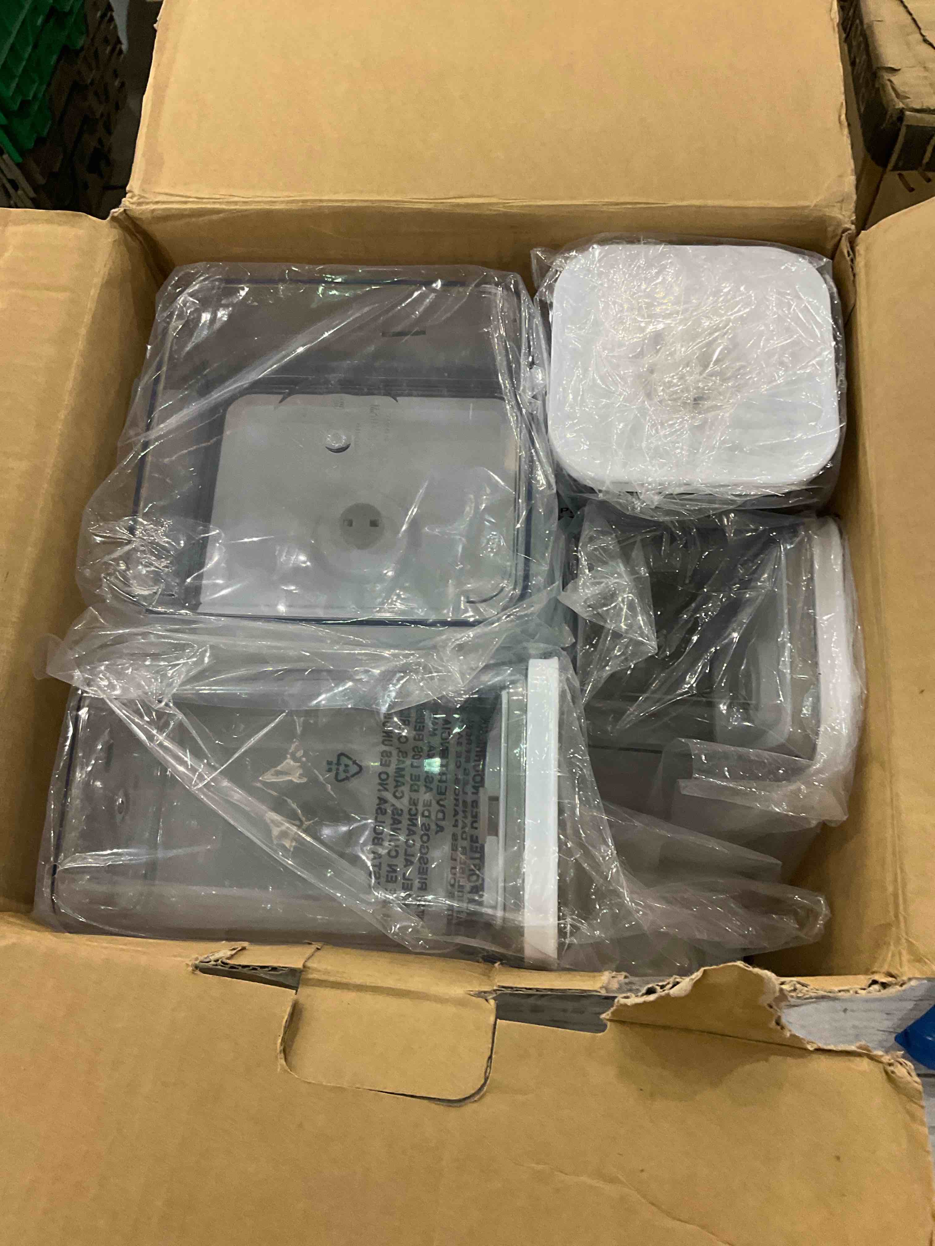 https://s3.amazonaws.com/lotting-images-prod/BargainHunt/EXS01179918_1708521894686.jpeg
