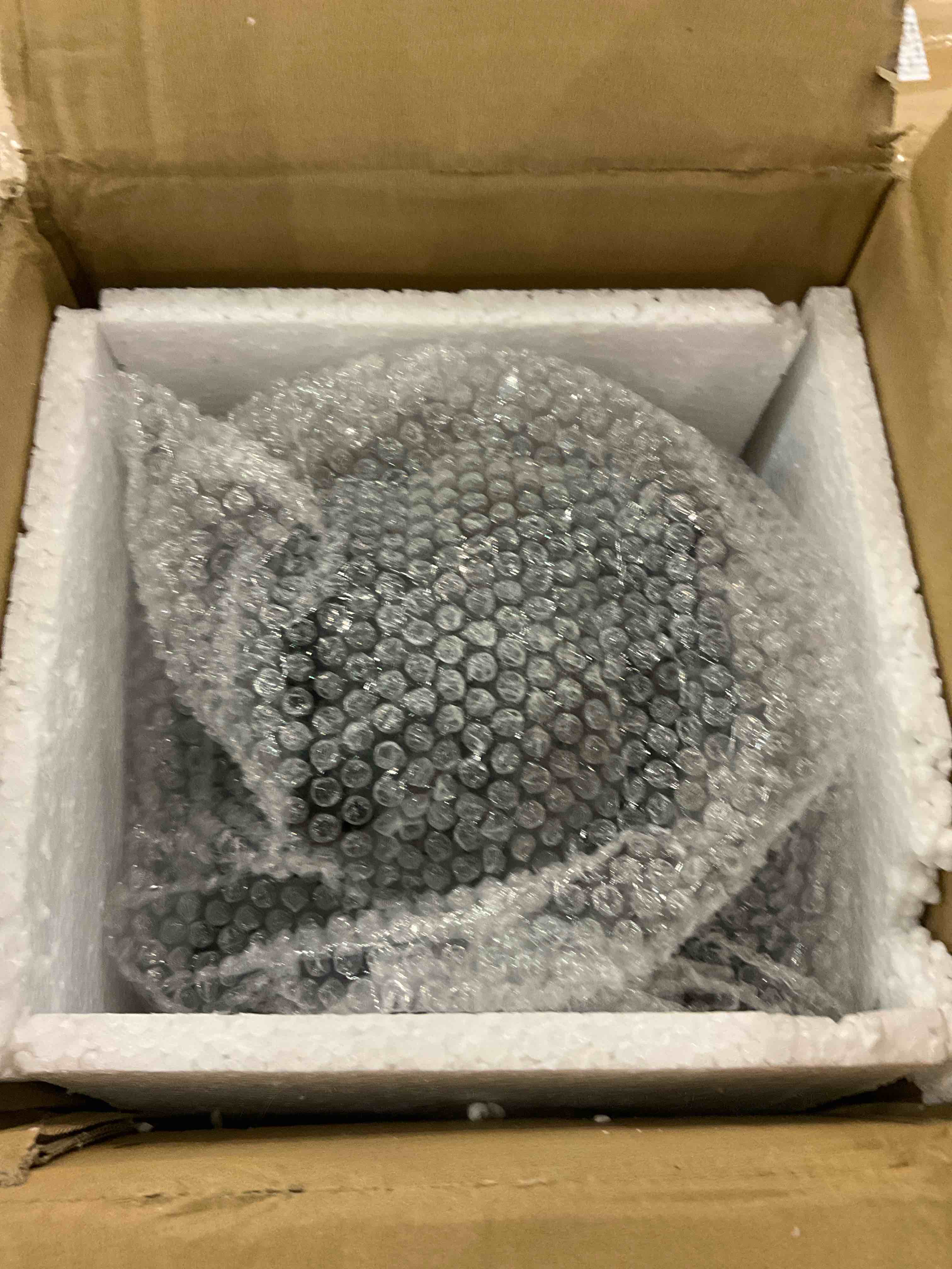 https://s3.amazonaws.com/lotting-images-prod/BargainHunt/EXS01179920_1708522143650.jpeg