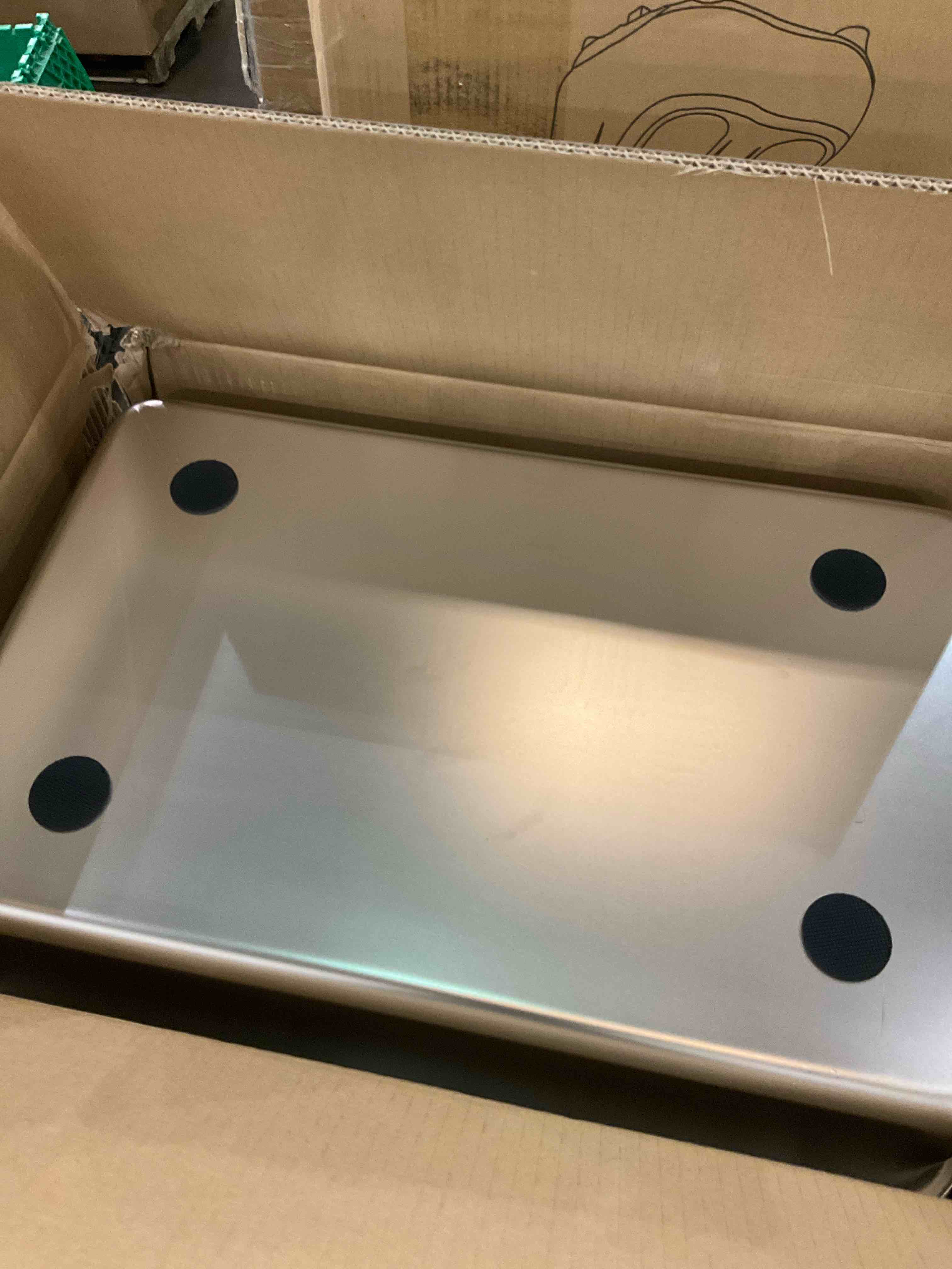 https://s3.amazonaws.com/lotting-images-prod/BargainHunt/EXS01179952_1708529151399.jpeg