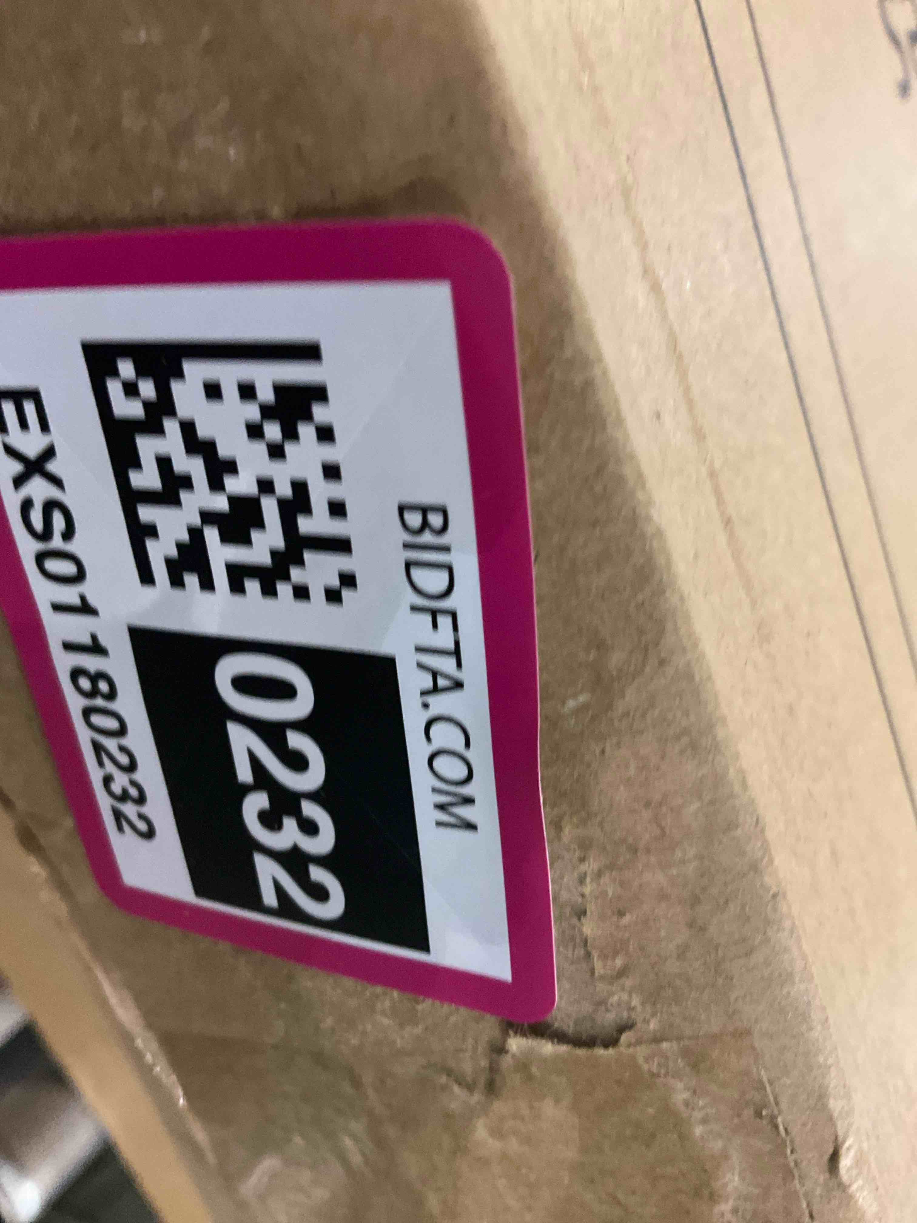 https://s3.amazonaws.com/lotting-images-prod/BargainHunt/EXS01180232_1711466751203.jpeg