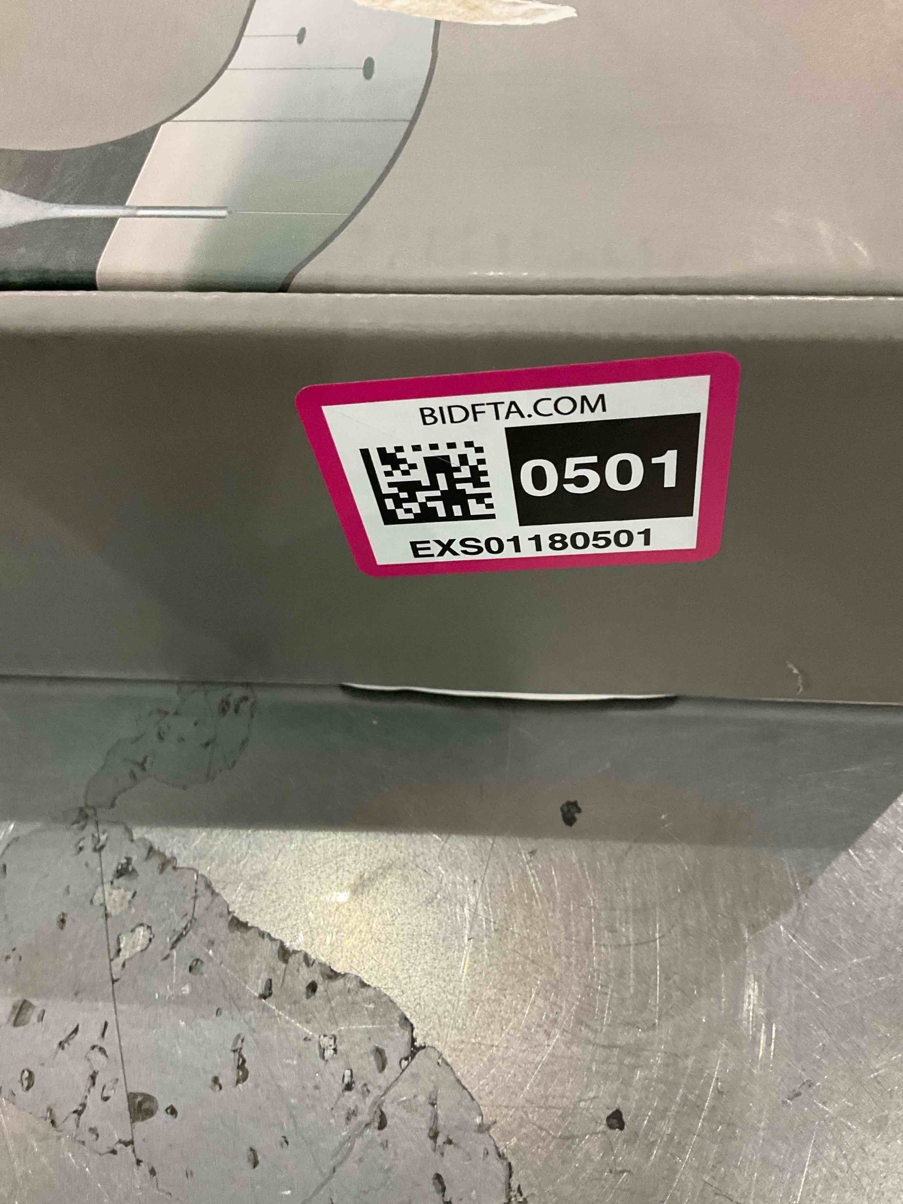https://s3.amazonaws.com/lotting-images-prod/BargainHunt/EXS01180501_1710164317108.jpeg