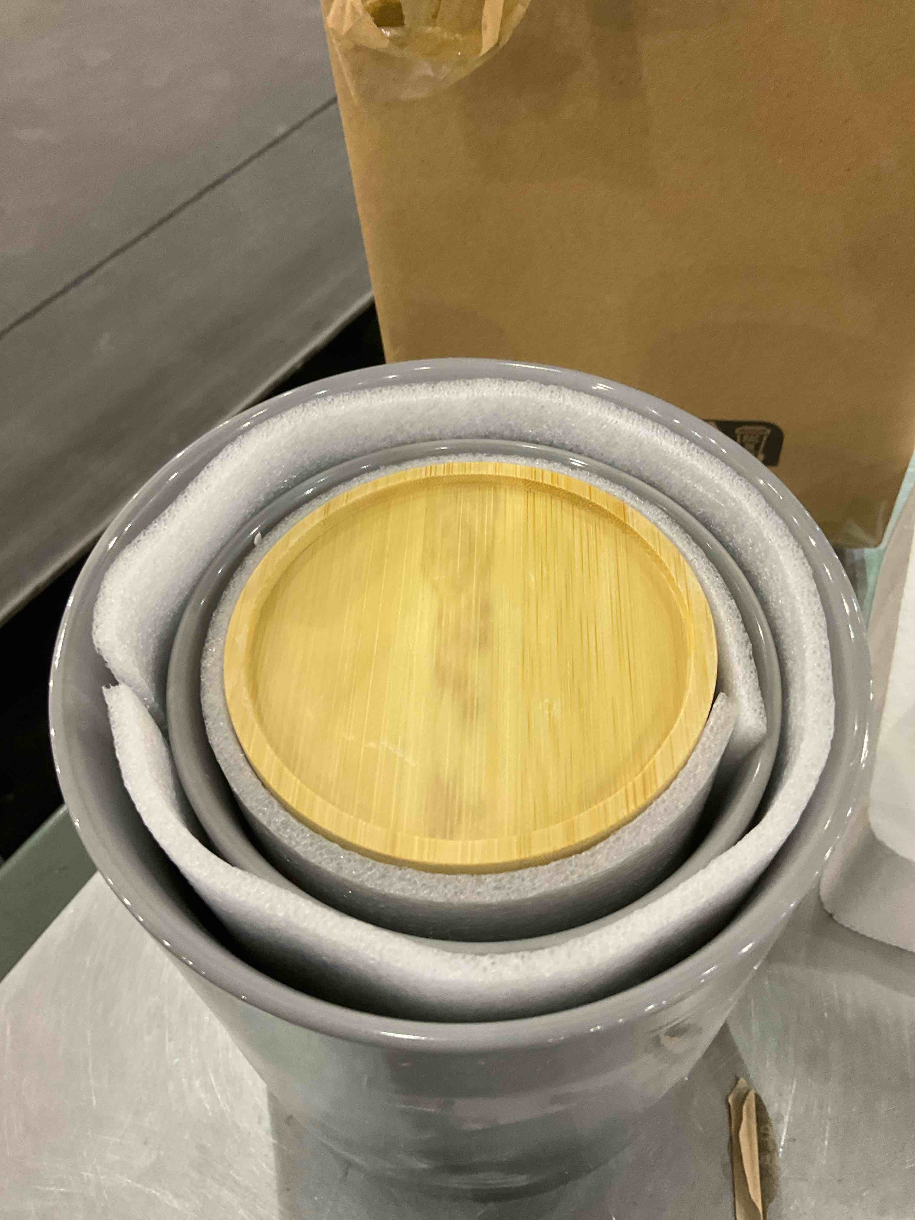 https://s3.amazonaws.com/lotting-images-prod/BargainHunt/EXS01180803_1710416636517.jpeg