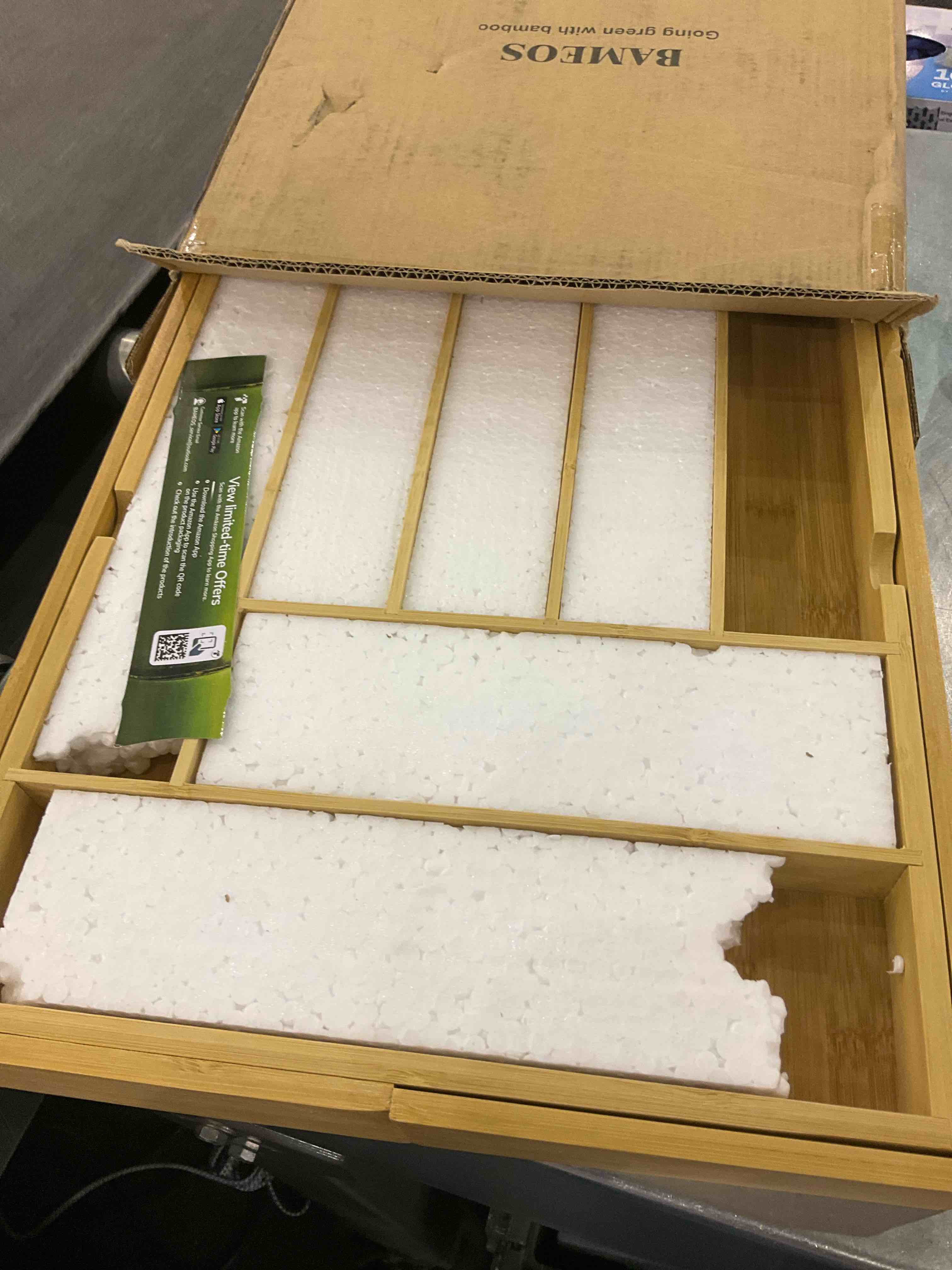 https://s3.amazonaws.com/lotting-images-prod/BargainHunt/EXS01180812_1710417533172.jpeg