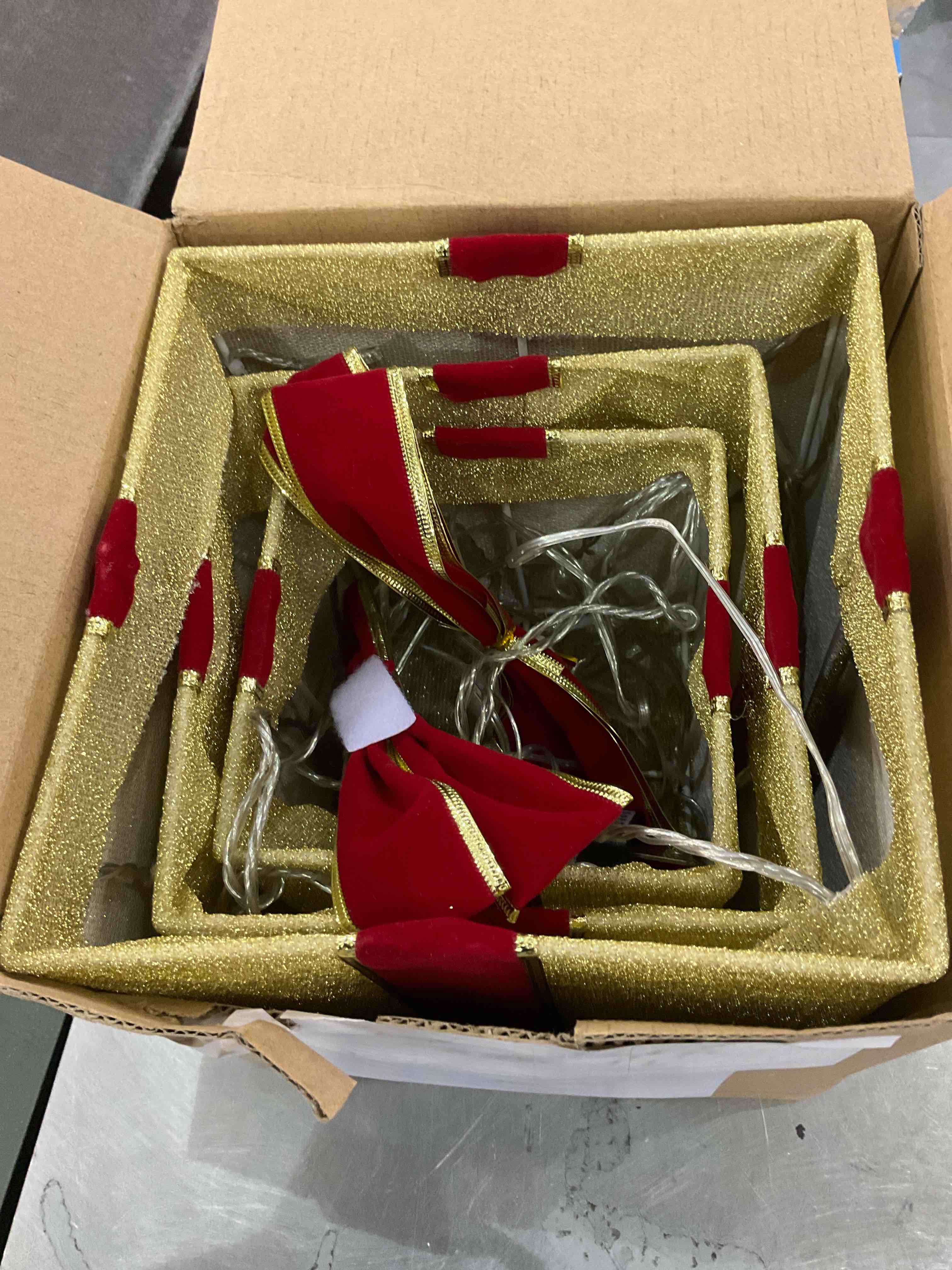 https://s3.amazonaws.com/lotting-images-prod/BargainHunt/EXS01180972_1710521211646.jpeg
