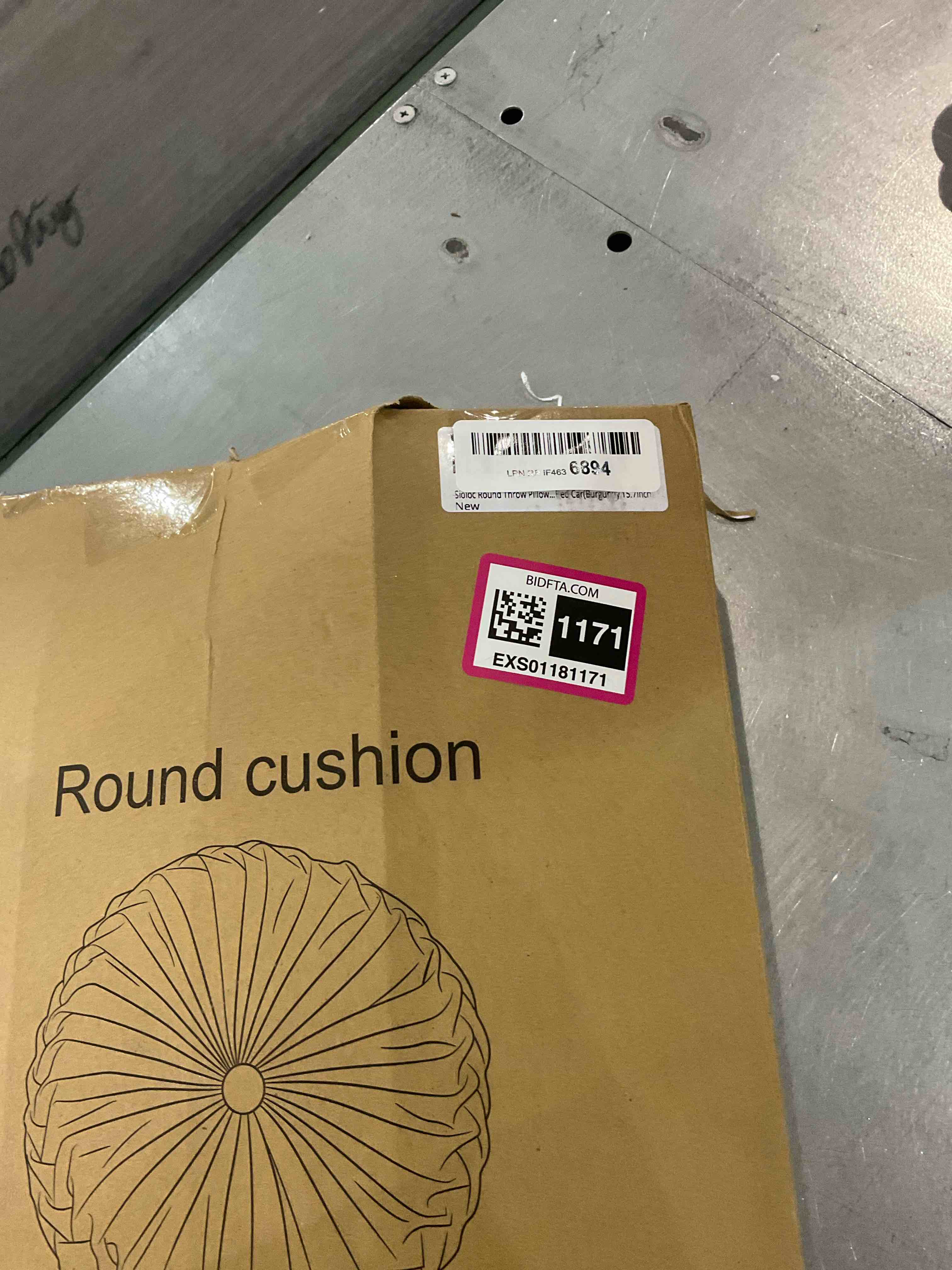https://s3.amazonaws.com/lotting-images-prod/BargainHunt/EXS01181171_1711462249237.jpeg