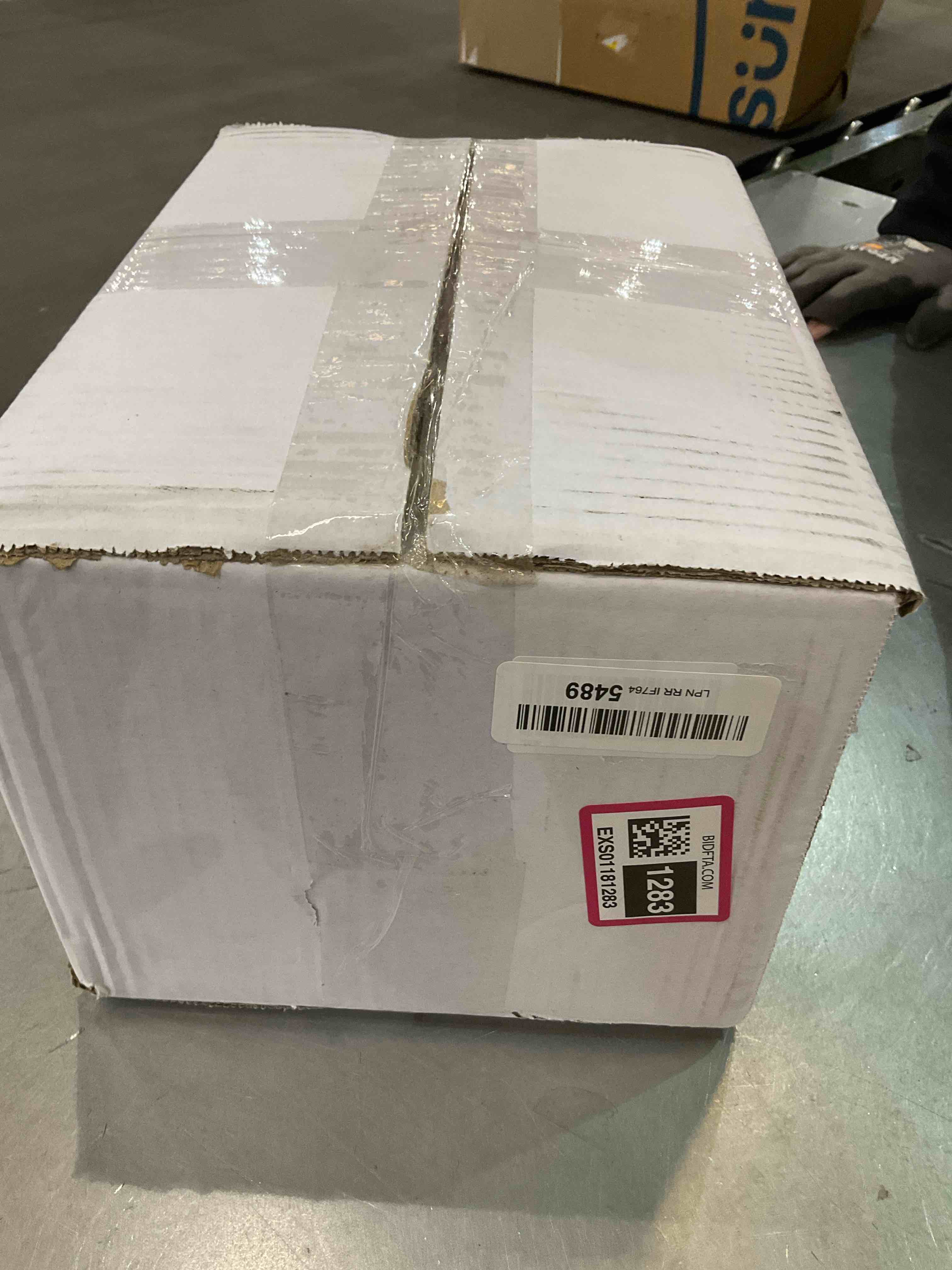 https://s3.amazonaws.com/lotting-images-prod/BargainHunt/EXS01181283_1711553155766.jpeg