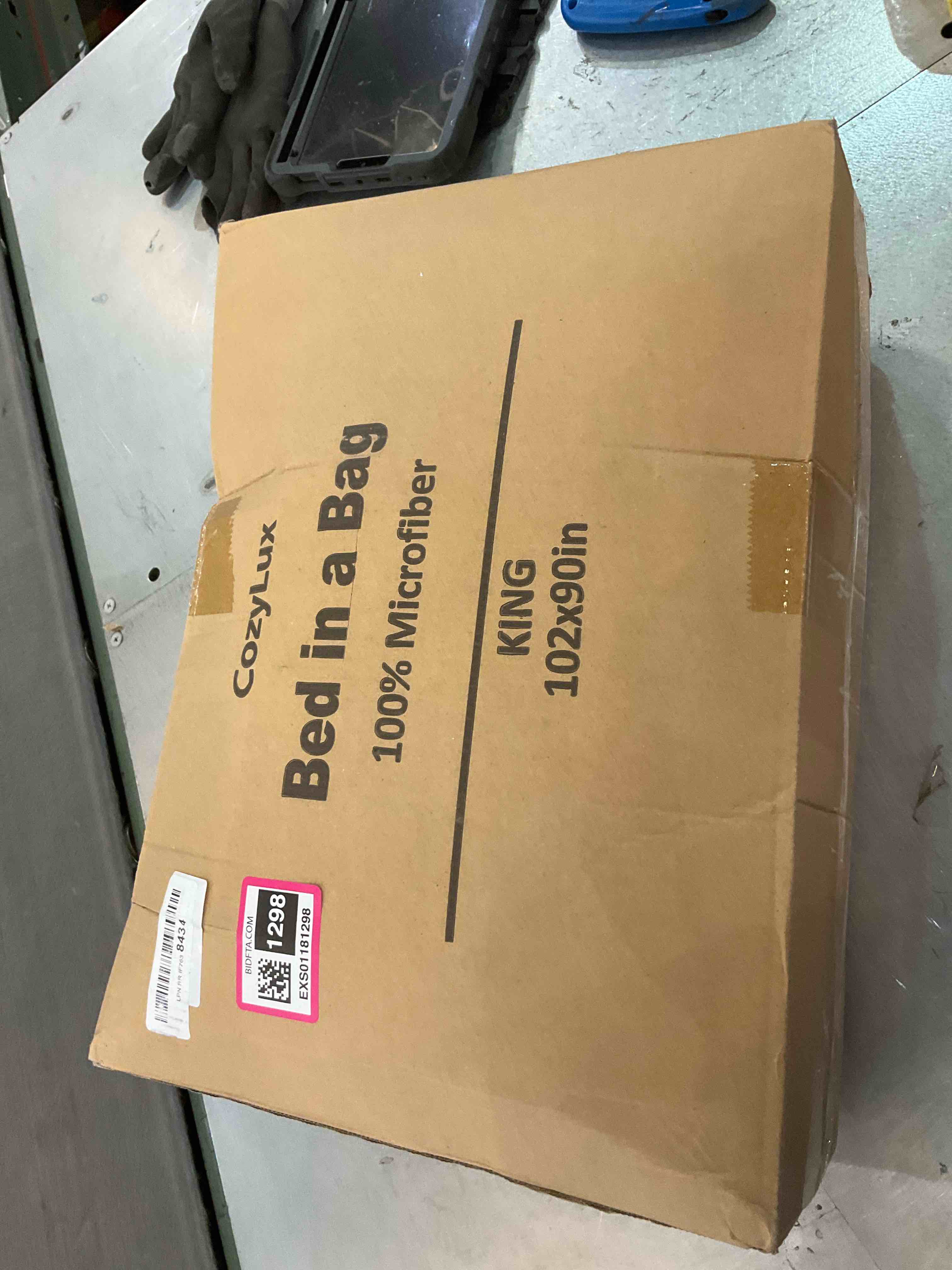 https://s3.amazonaws.com/lotting-images-prod/BargainHunt/EXS01181298_1711559008236.jpeg