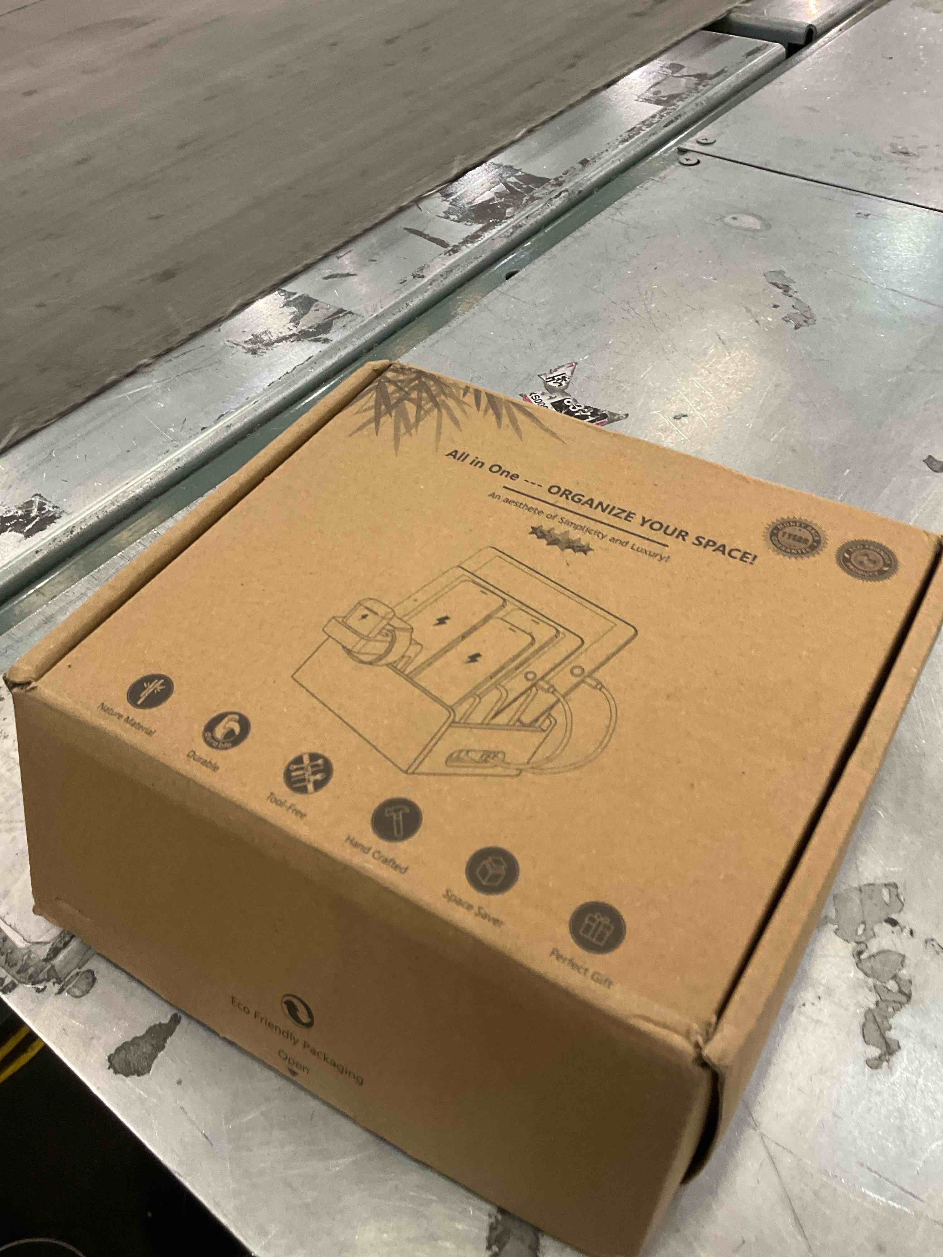 https://s3.amazonaws.com/lotting-images-prod/BargainHunt/EXS01182447_1712169450241.jpeg
