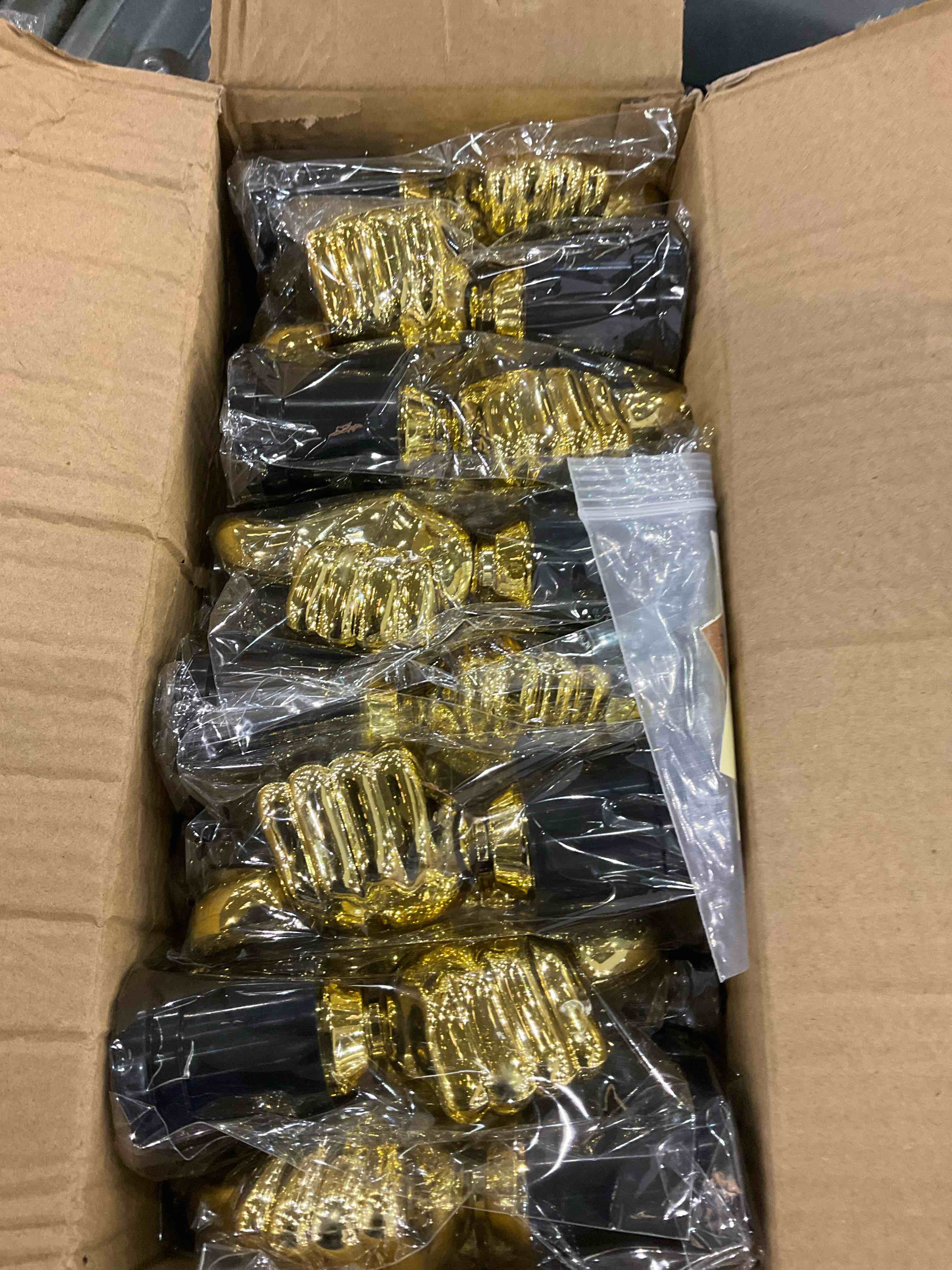 https://s3.amazonaws.com/lotting-images-prod/BargainHunt/EXS01182506_1709318552737.jpeg