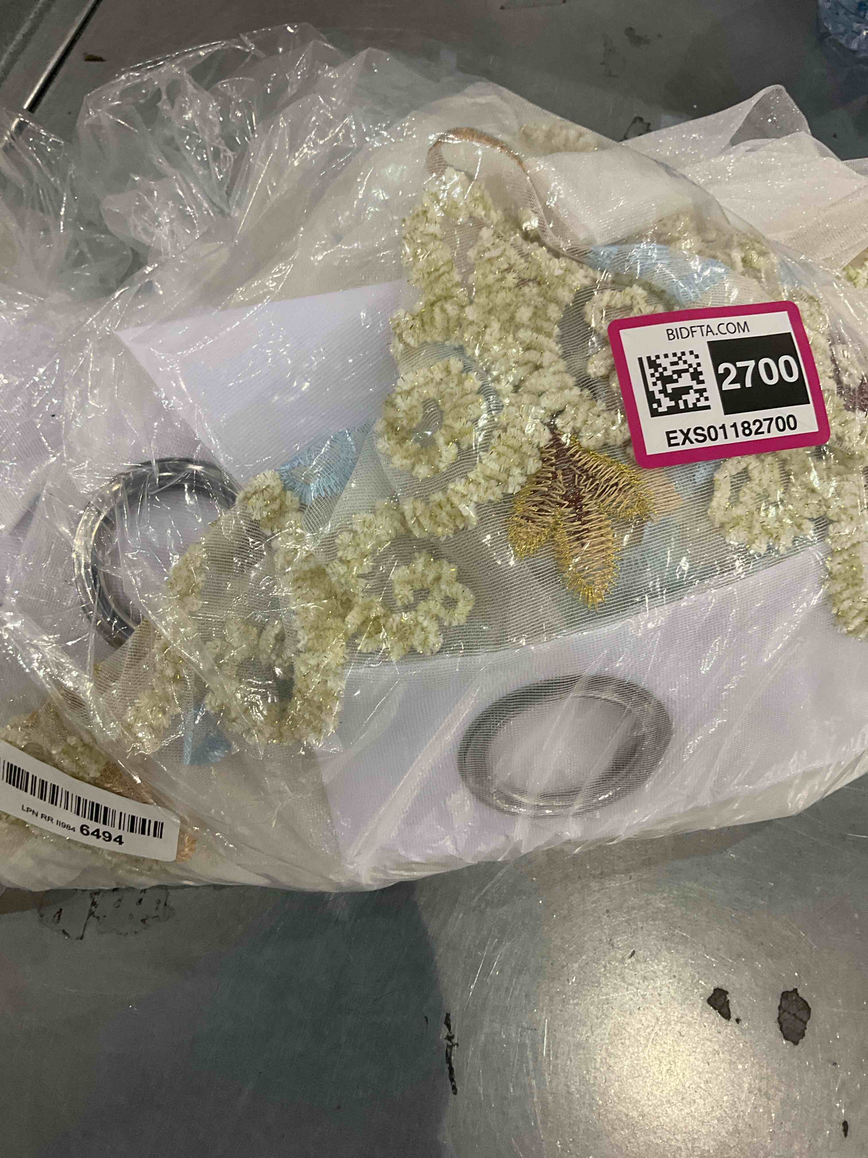 https://s3.amazonaws.com/lotting-images-prod/BargainHunt/EXS01182700_1709646344287.jpeg
