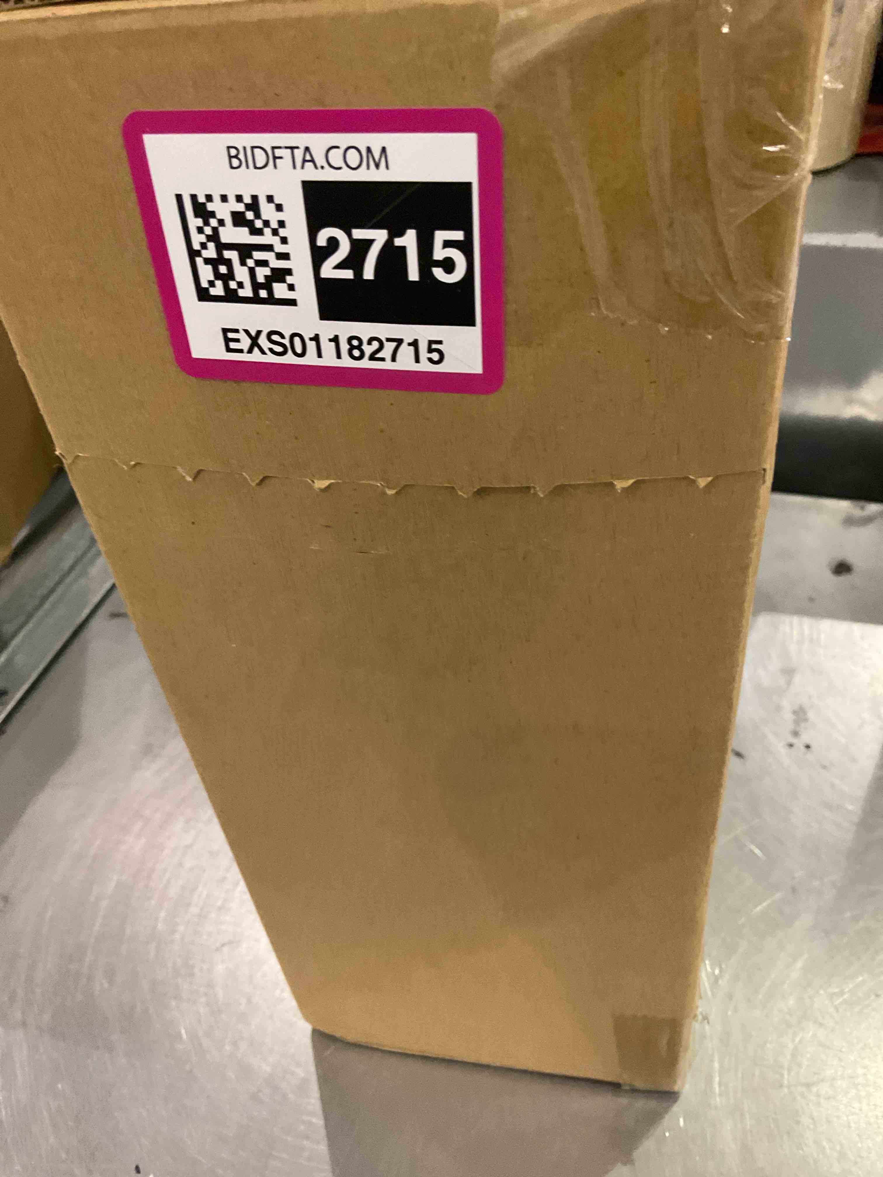 https://s3.amazonaws.com/lotting-images-prod/BargainHunt/EXS01182715_1709650361833.jpeg