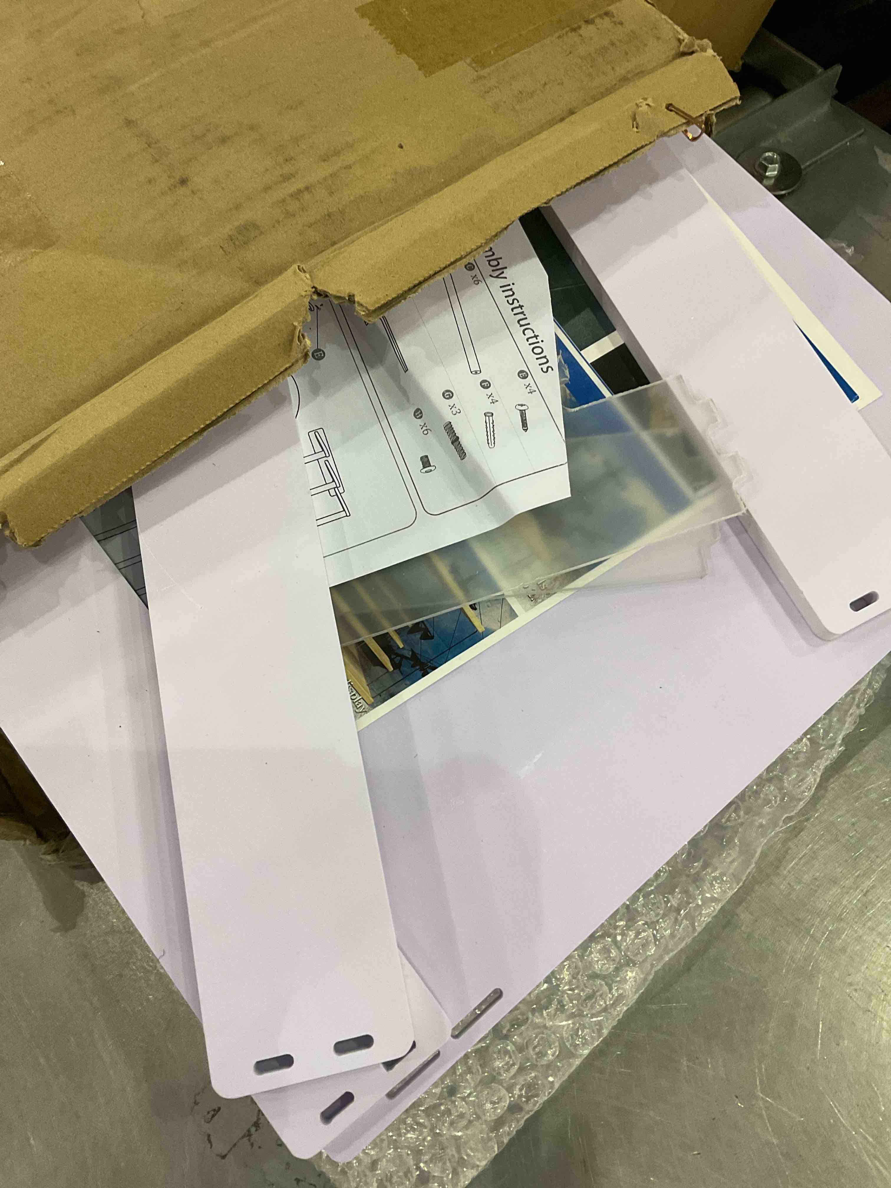 https://s3.amazonaws.com/lotting-images-prod/BargainHunt/EXS01182717_1709650647298.jpeg