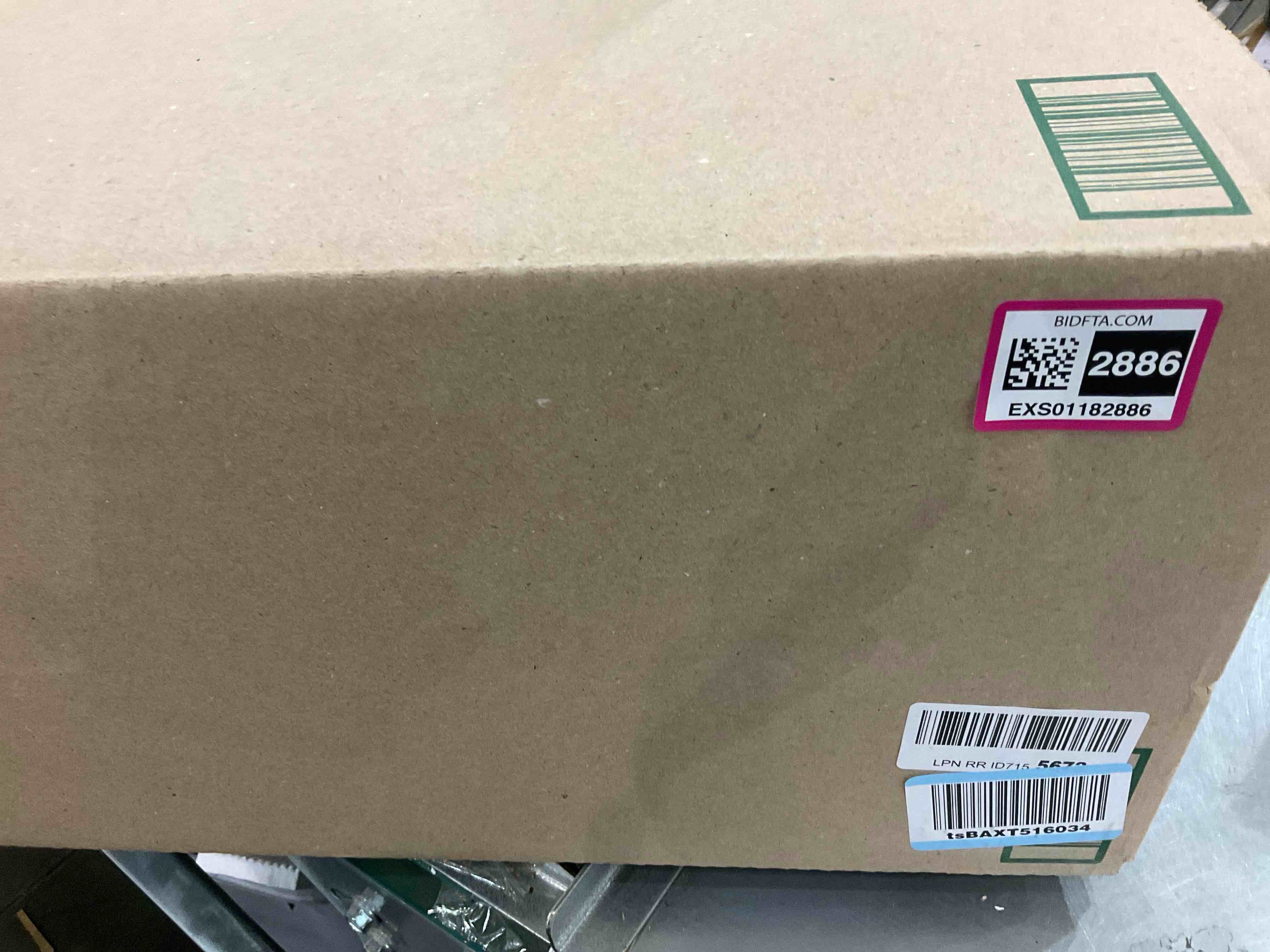 https://s3.amazonaws.com/lotting-images-prod/BargainHunt/EXS01182886_1709740294759.jpeg