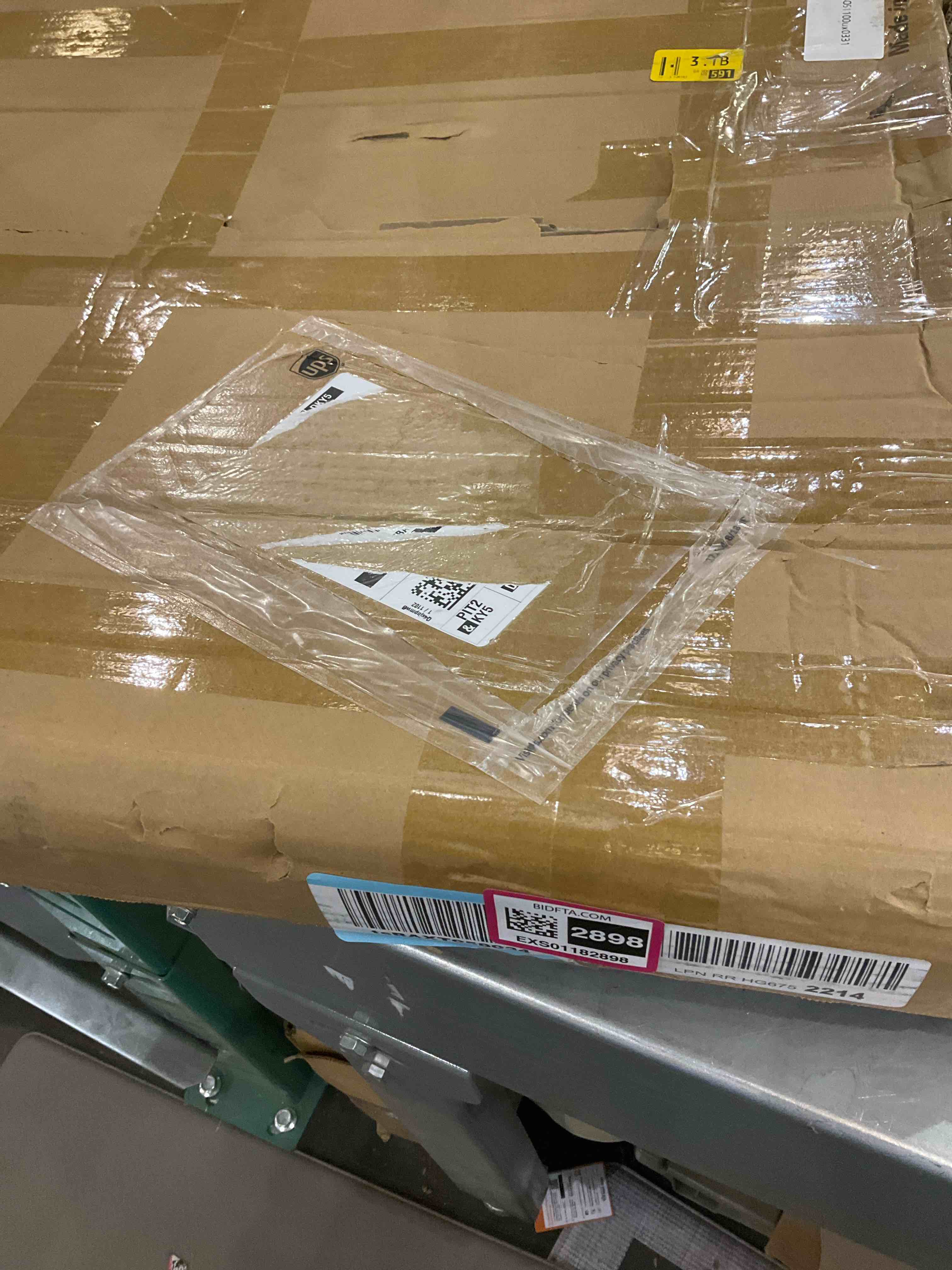 https://s3.amazonaws.com/lotting-images-prod/BargainHunt/EXS01182898_1709742717826.jpeg