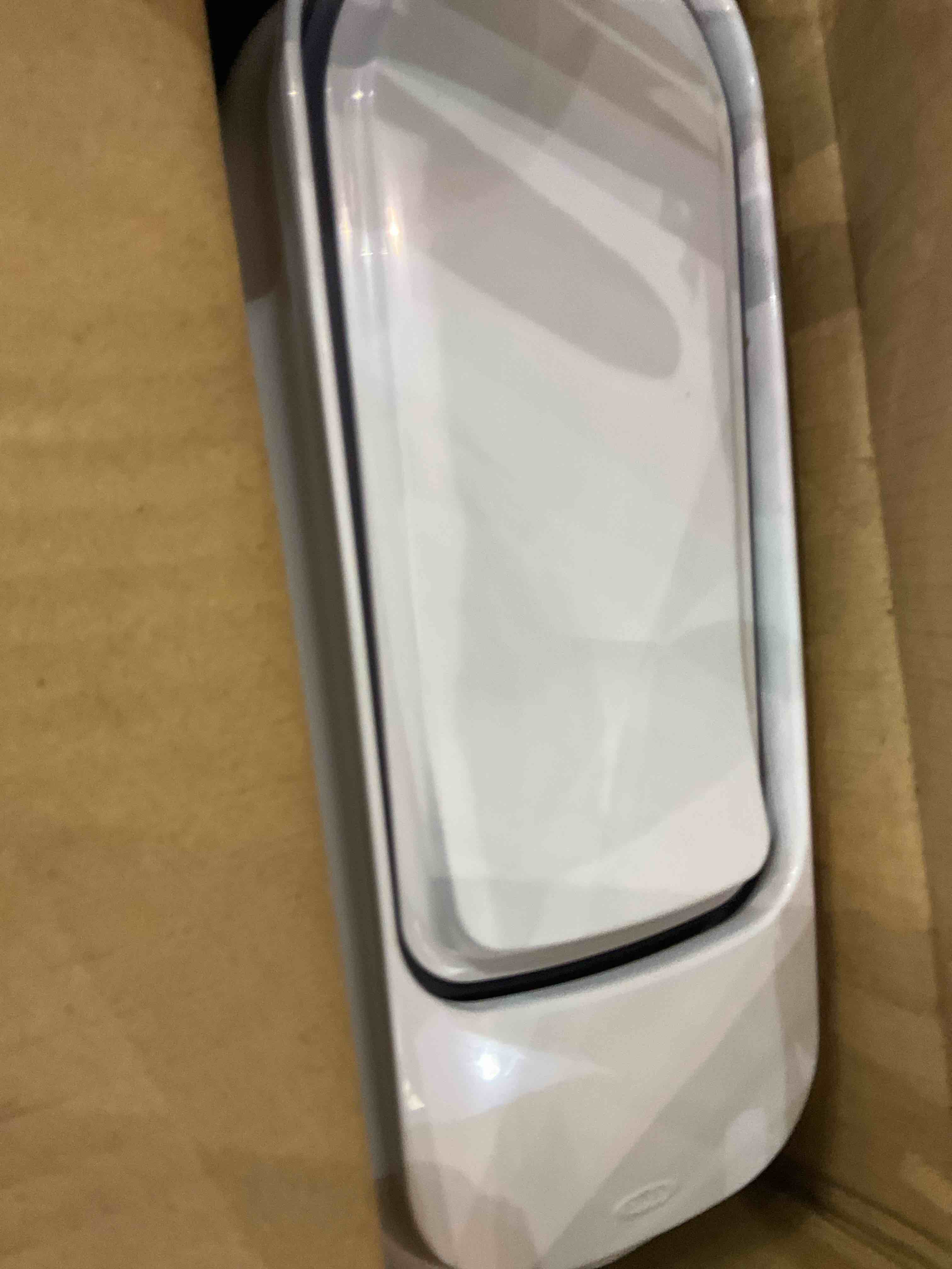 https://s3.amazonaws.com/lotting-images-prod/BargainHunt/EXS01183077_1711474423587.jpeg