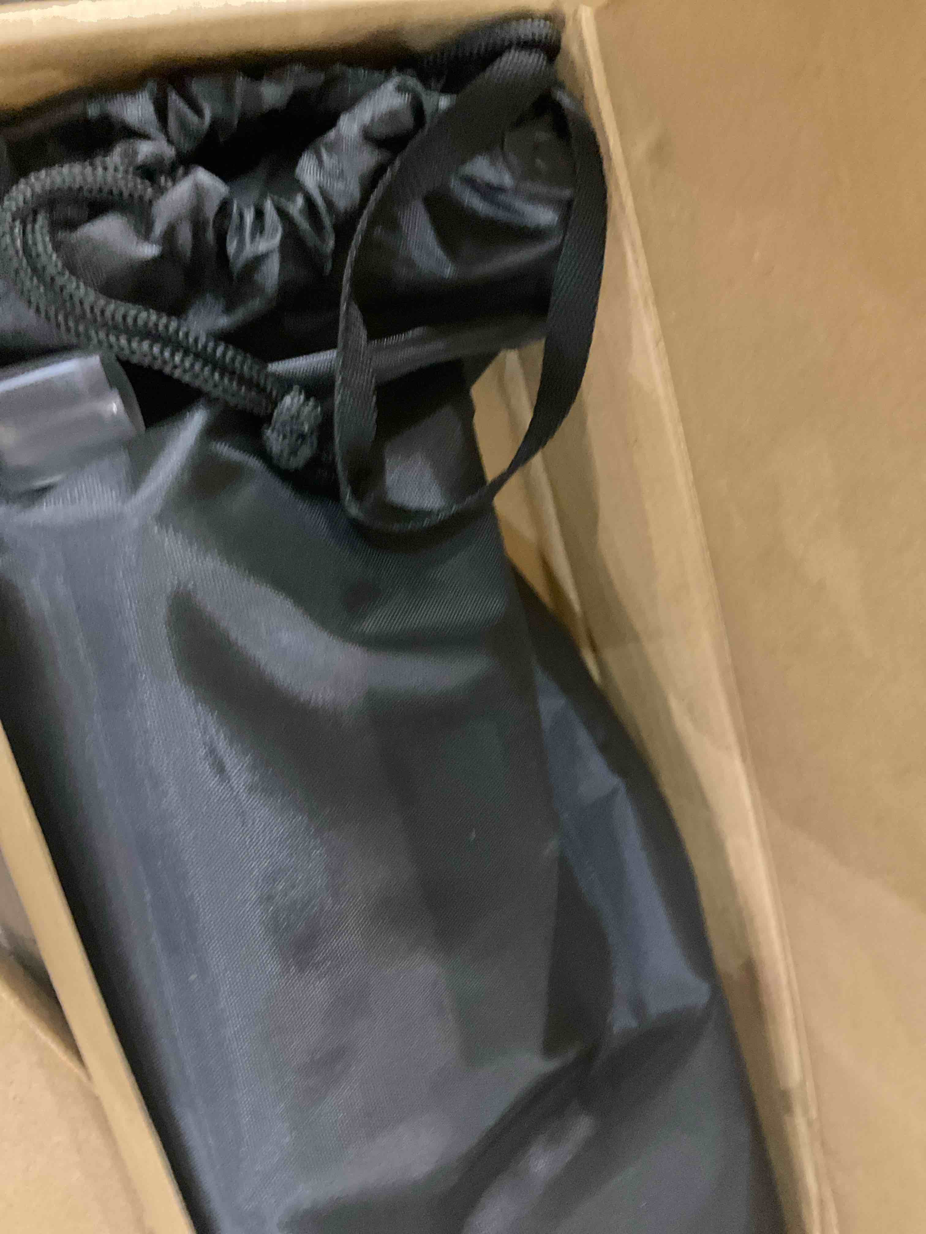https://s3.amazonaws.com/lotting-images-prod/BargainHunt/EXS01183137_1711543631490.jpeg