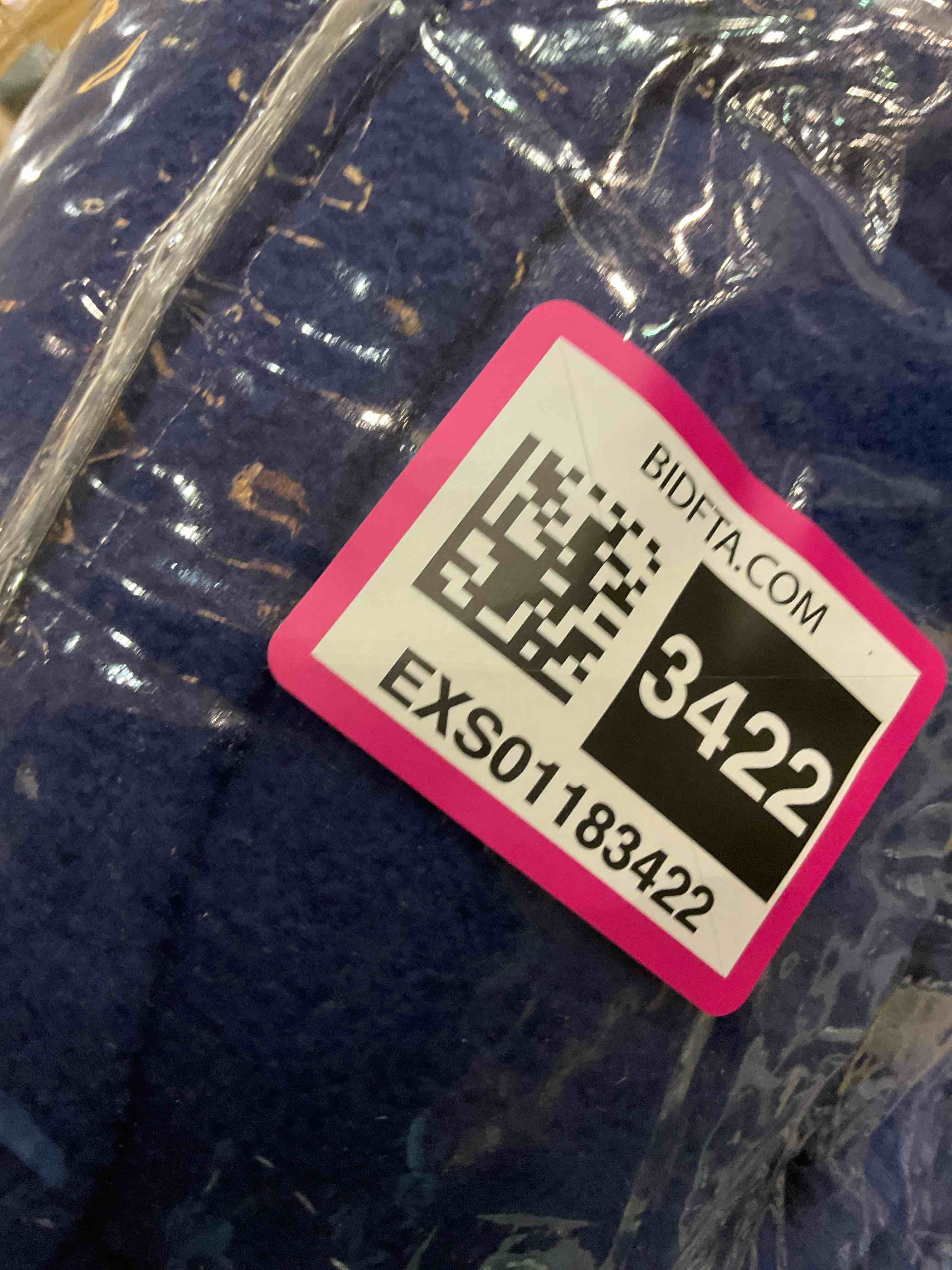 https://s3.amazonaws.com/lotting-images-prod/BargainHunt/EXS01183422_1711716784643.jpeg