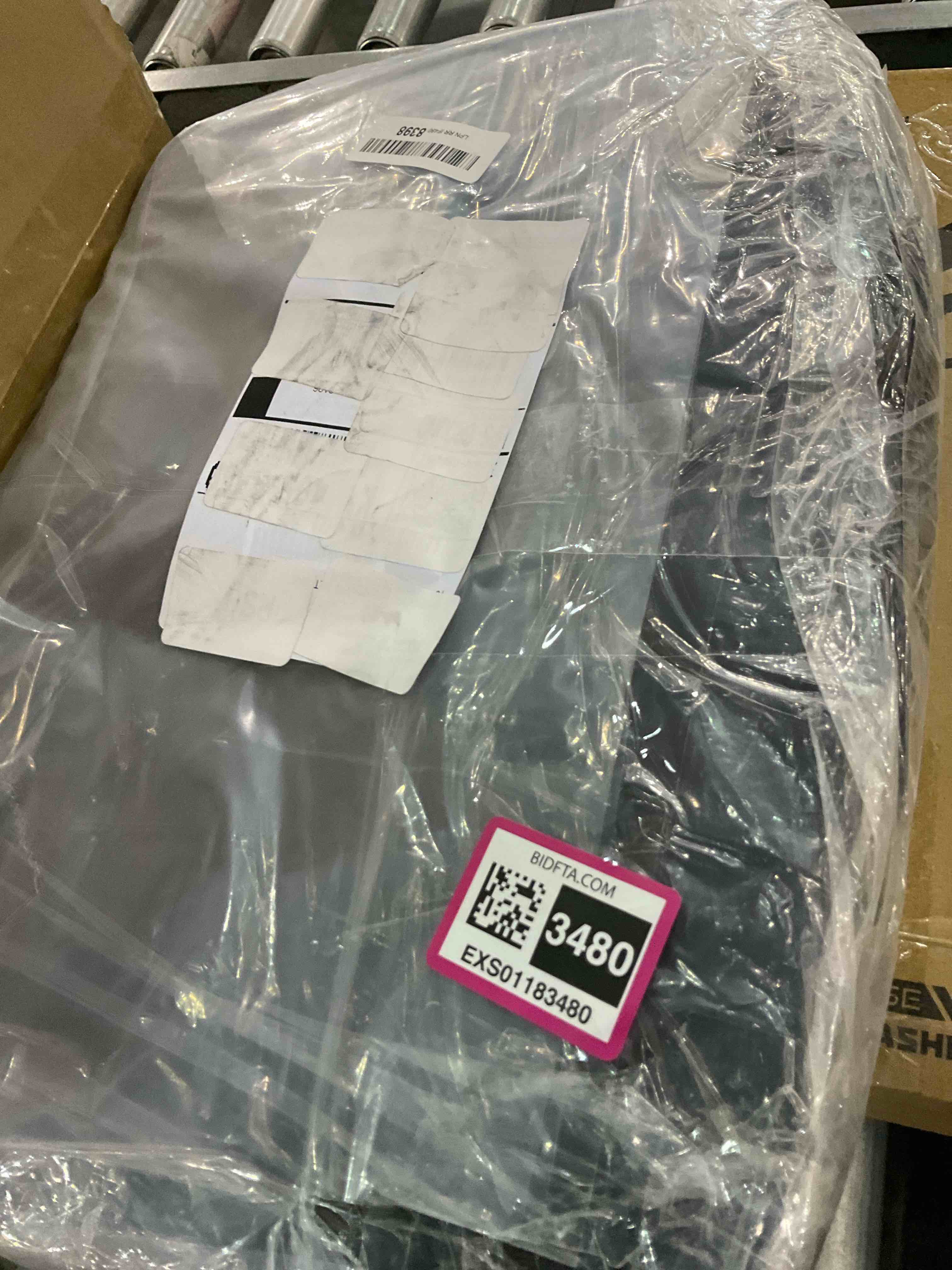 https://s3.amazonaws.com/lotting-images-prod/BargainHunt/EXS01183480_1711969942233.jpeg