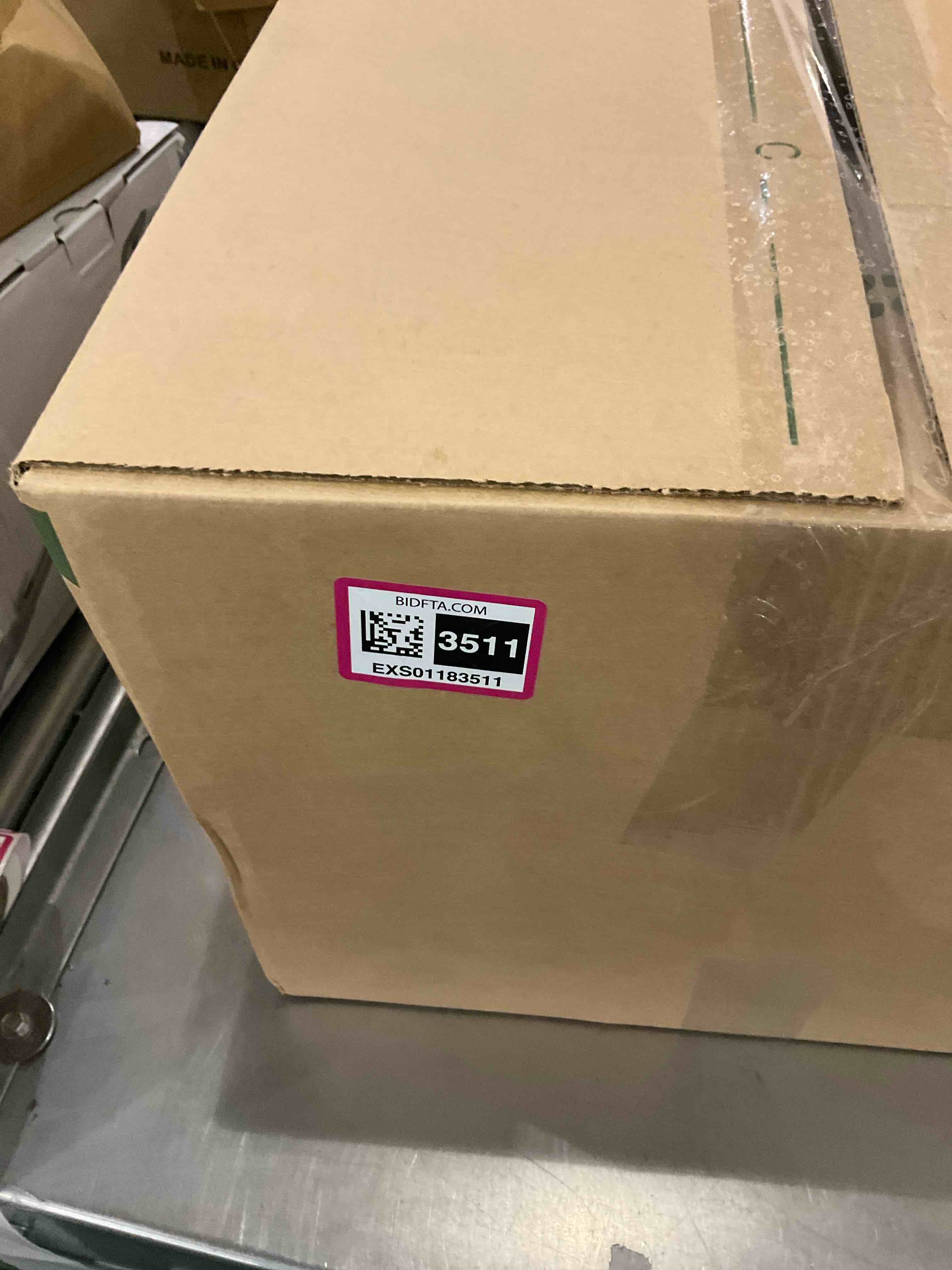 https://s3.amazonaws.com/lotting-images-prod/BargainHunt/EXS01183511_1709126115358.jpeg