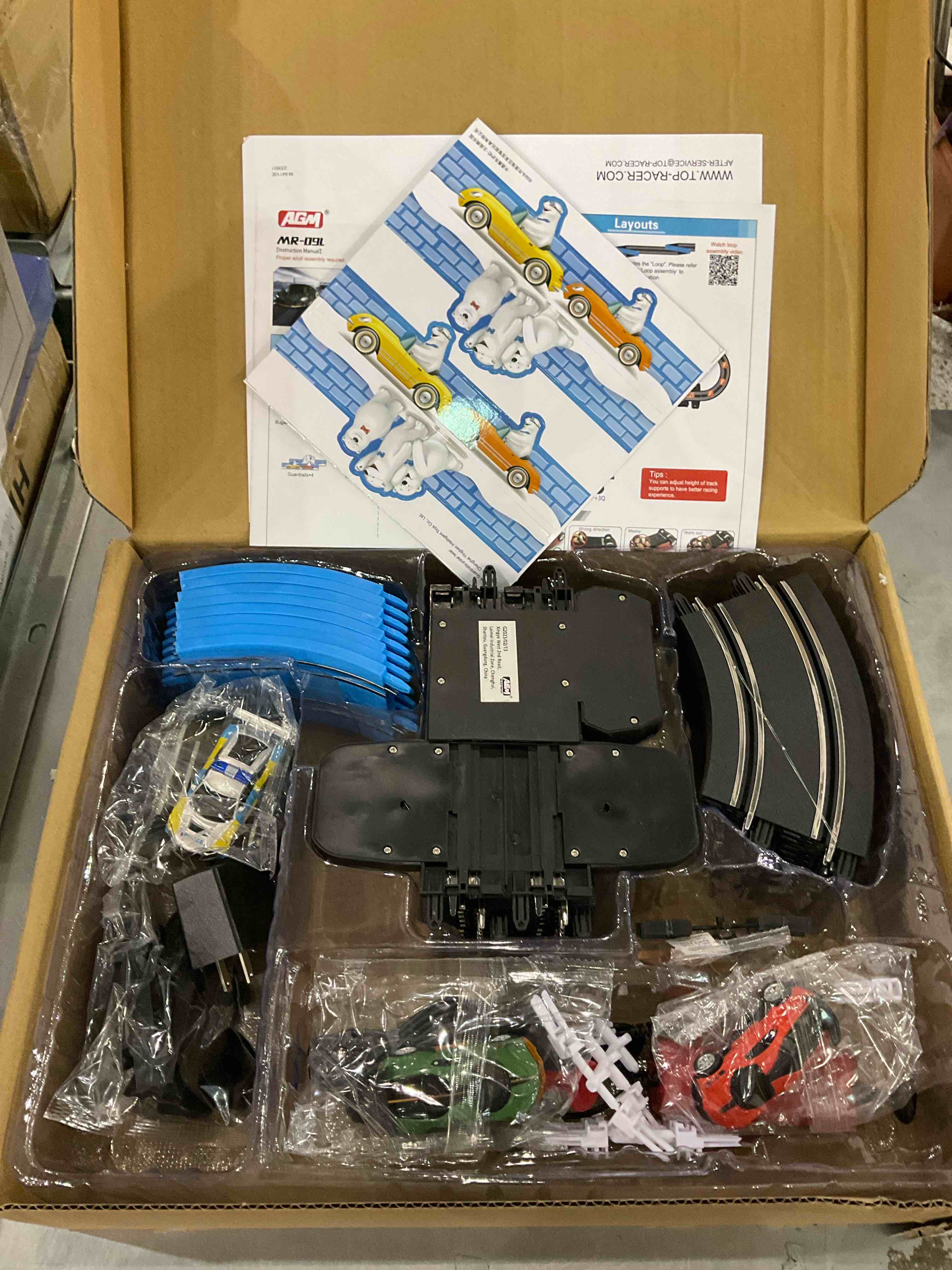 https://s3.amazonaws.com/lotting-images-prod/BargainHunt/EXS01183874_1709303473280.jpeg