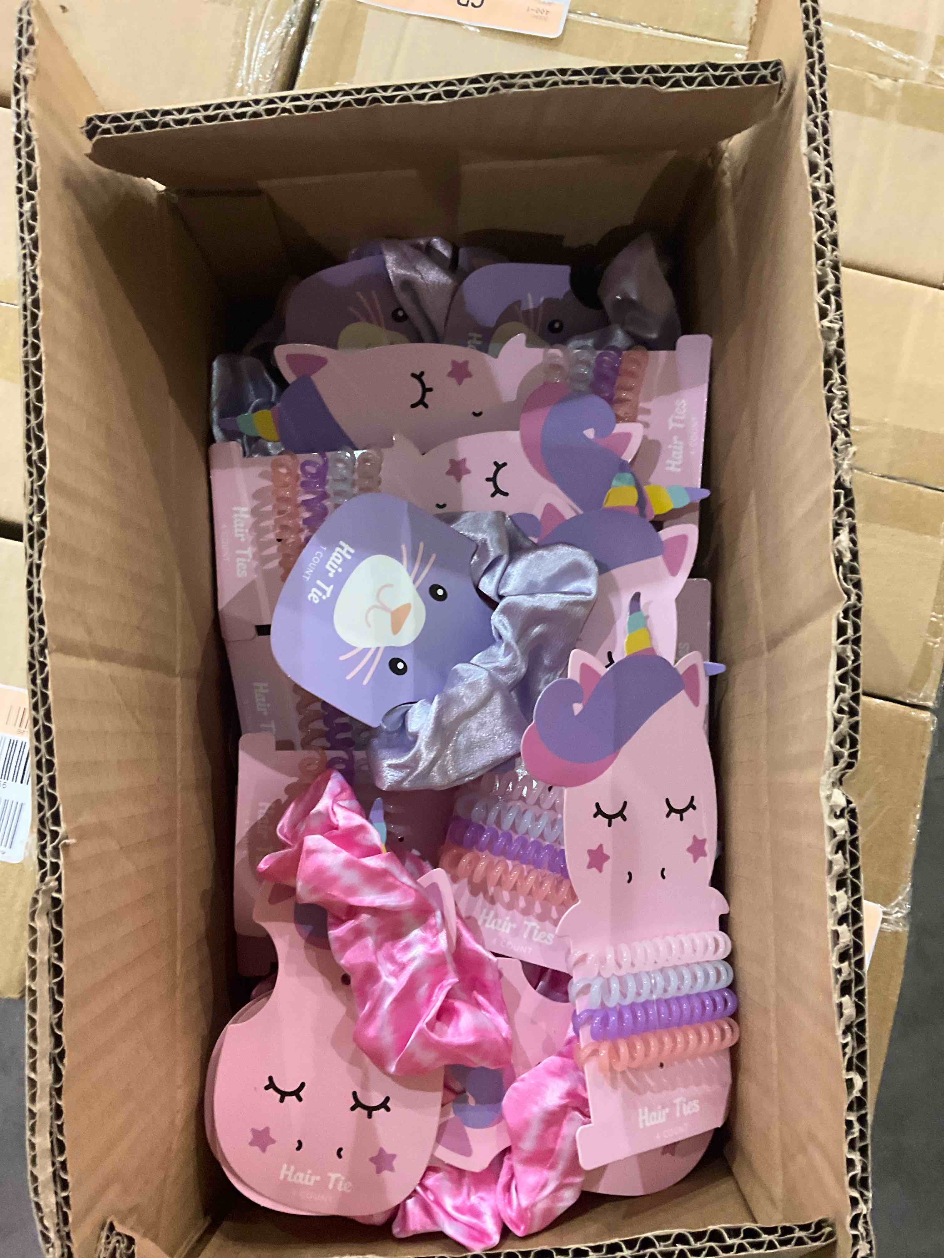 https://s3.amazonaws.com/lotting-images-prod/BargainHunt/EXS01184035_1710935718312.jpeg