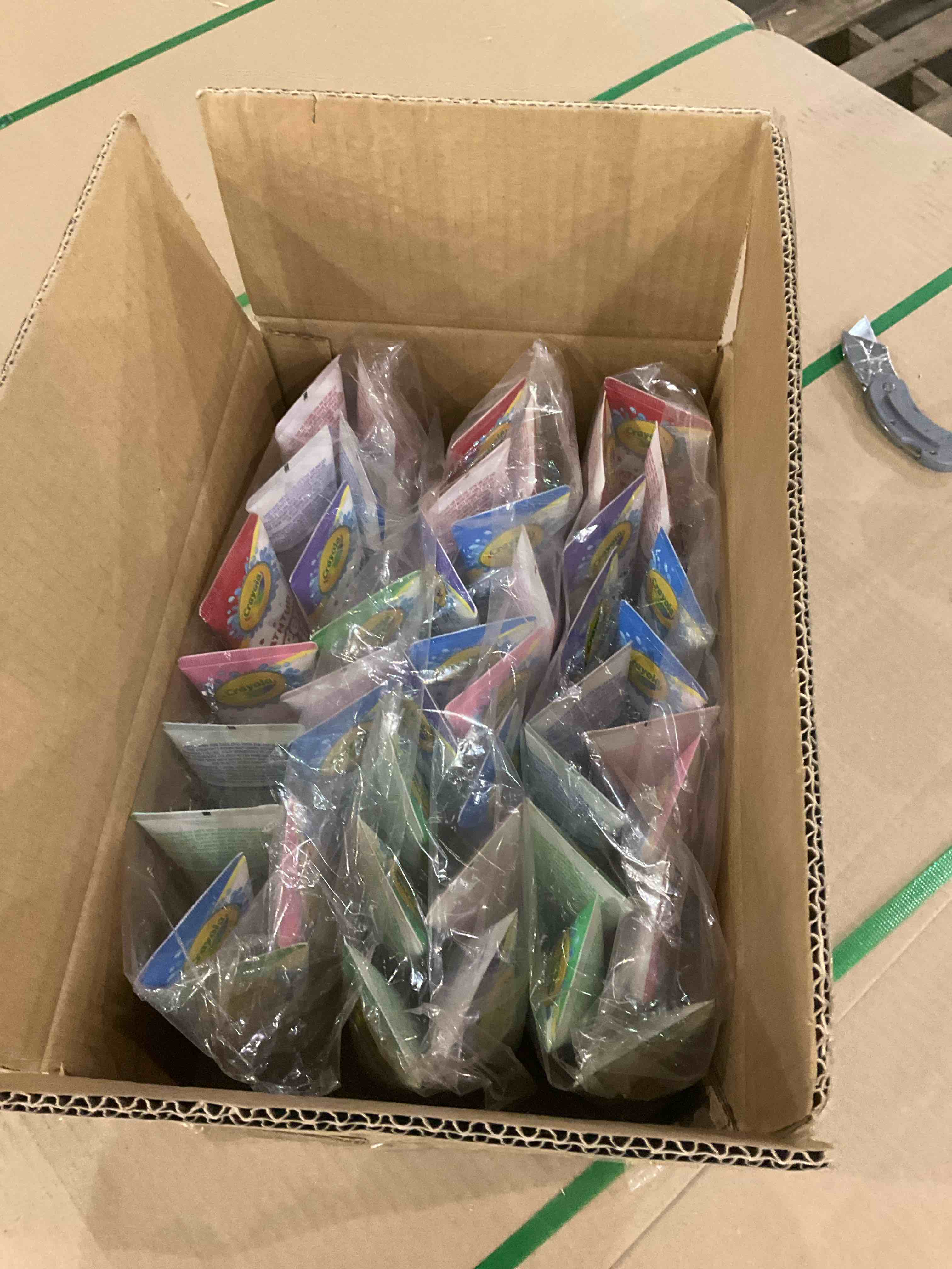 https://s3.amazonaws.com/lotting-images-prod/BargainHunt/EXS01184092_1710938209123.jpeg