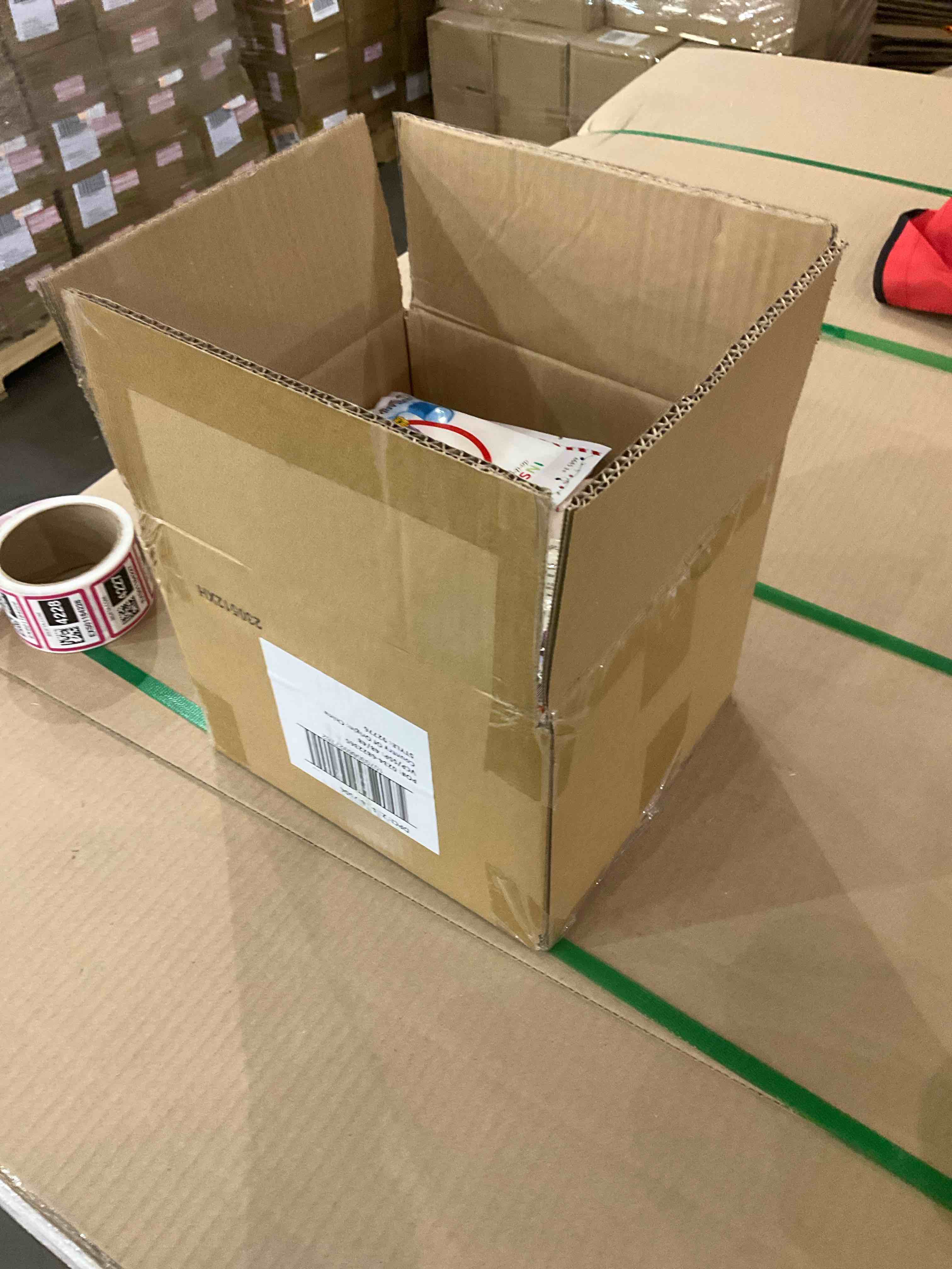 https://s3.amazonaws.com/lotting-images-prod/BargainHunt/EXS01184225_1710942078720.jpeg