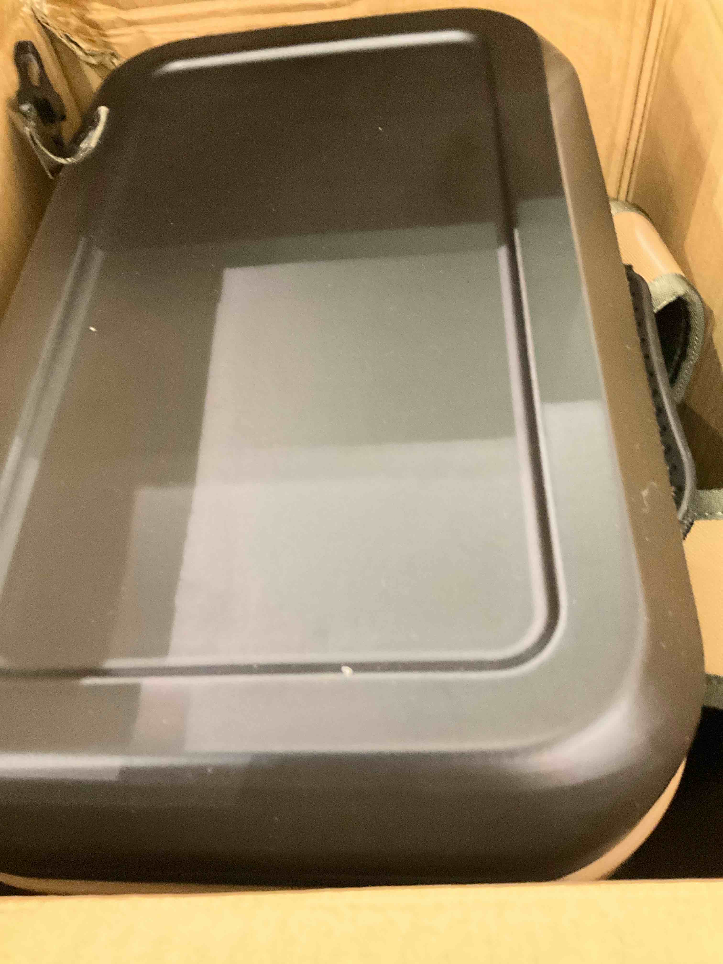 Novoto Magnetic Backpack Cooler 30 Can, Leakproof Insulated Backpack Coolers, Waterproof Soft Cooler Bag for Men & Women, One-Handed Quick Access for Beach, Lunch, Picnic, Kayak, Car, Camping (Brown)