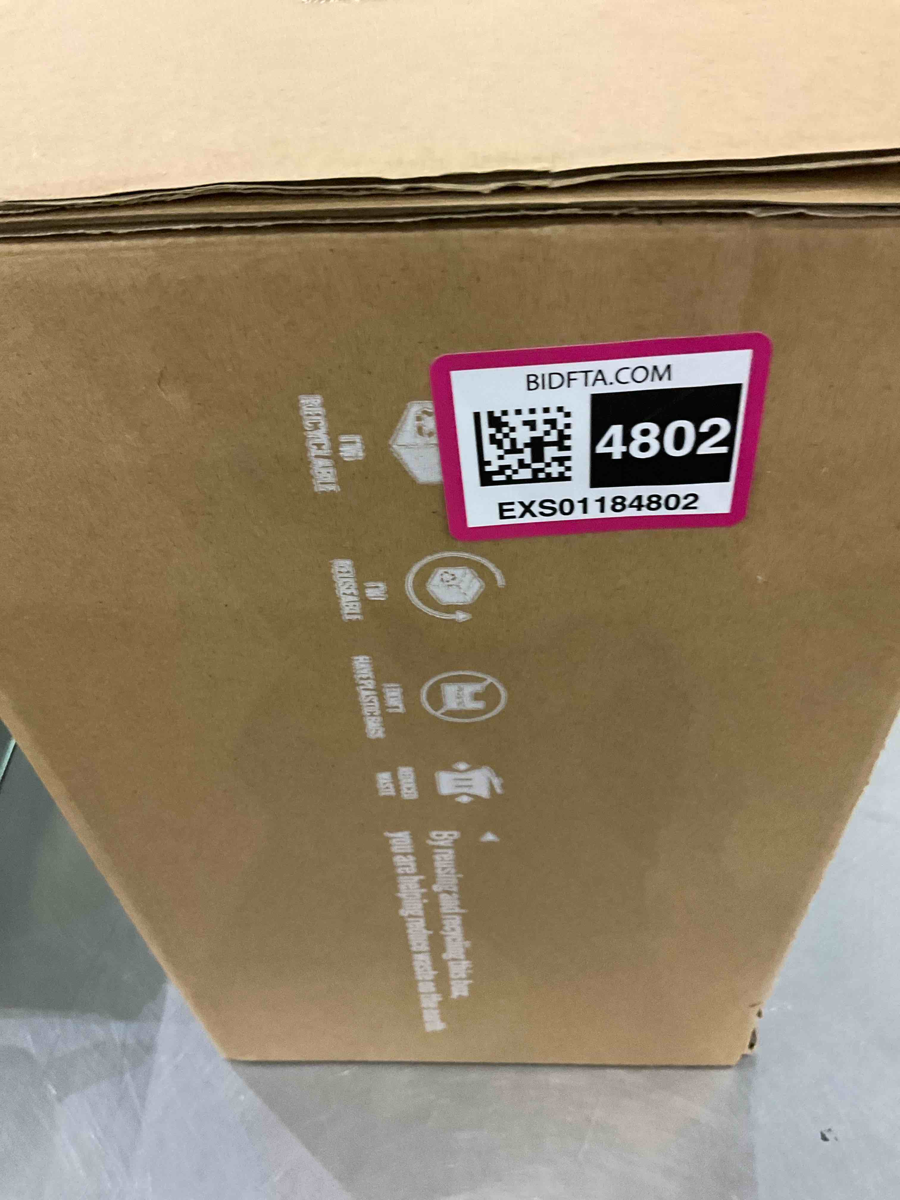 https://s3.amazonaws.com/lotting-images-prod/BargainHunt/EXS01184802_1709560501107.jpeg