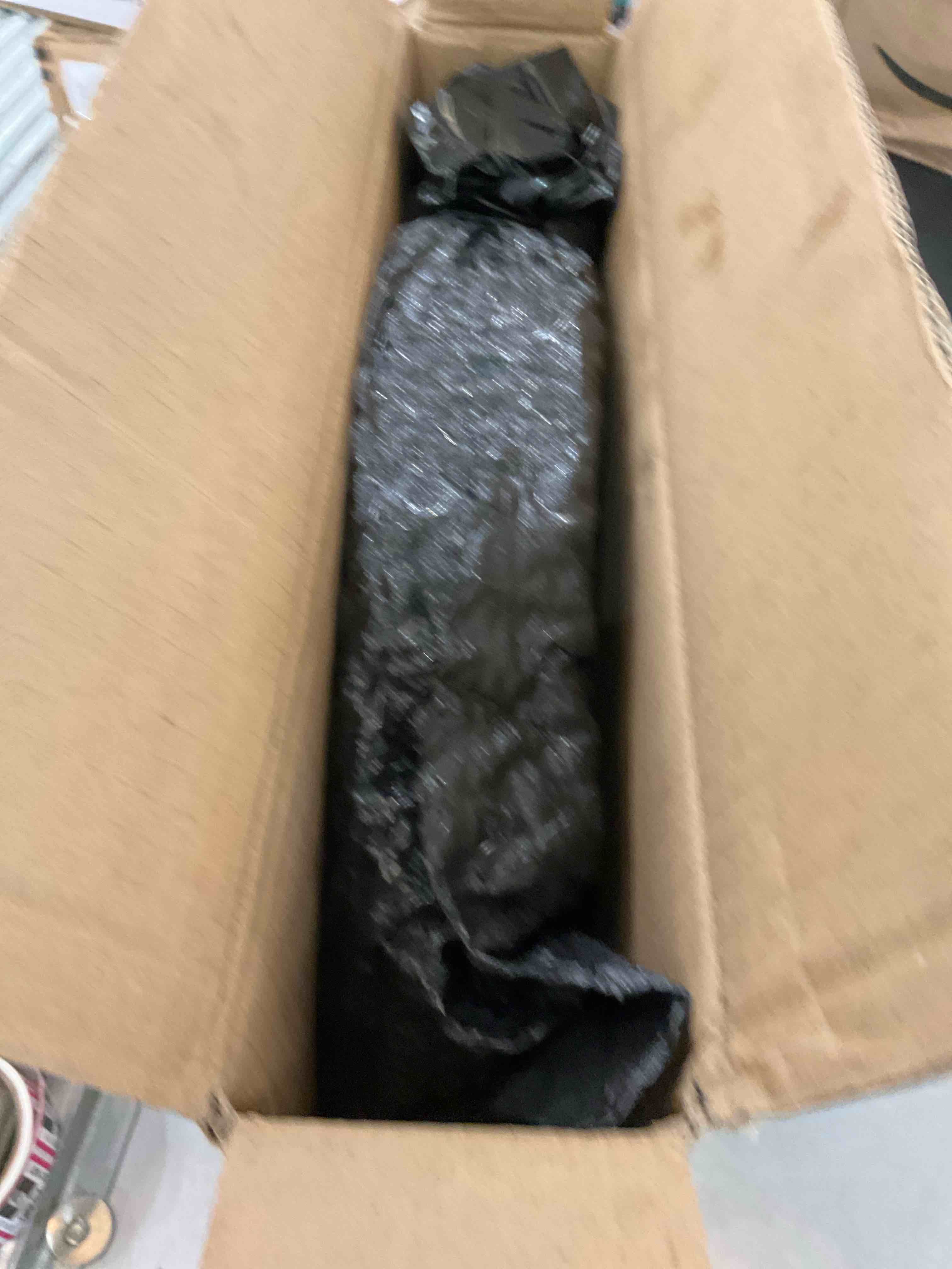 https://s3.amazonaws.com/lotting-images-prod/BargainHunt/EXS01184857_1709575912963.jpeg