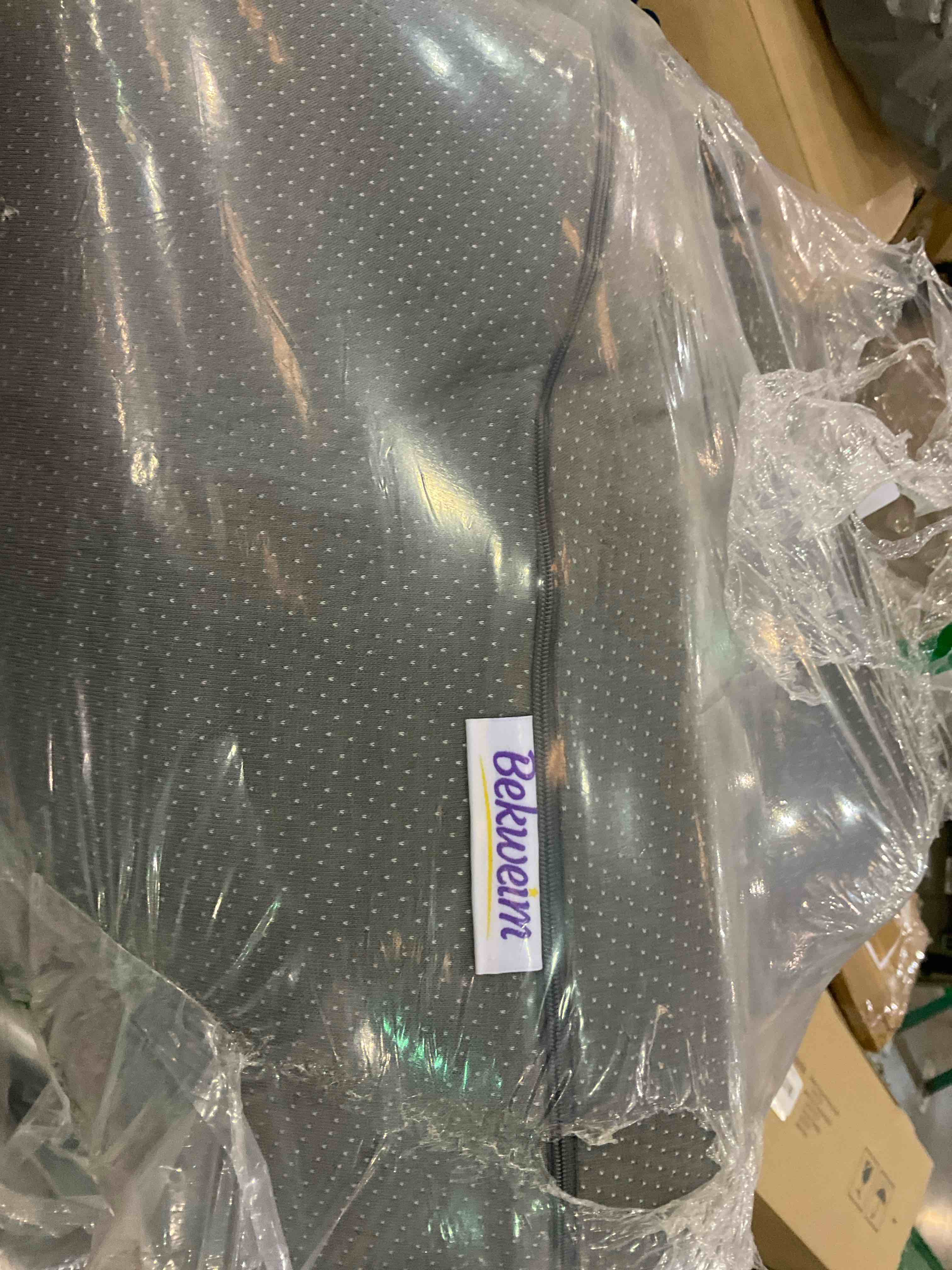 https://s3.amazonaws.com/lotting-images-prod/BargainHunt/EXS01185106_1710337444366.jpeg