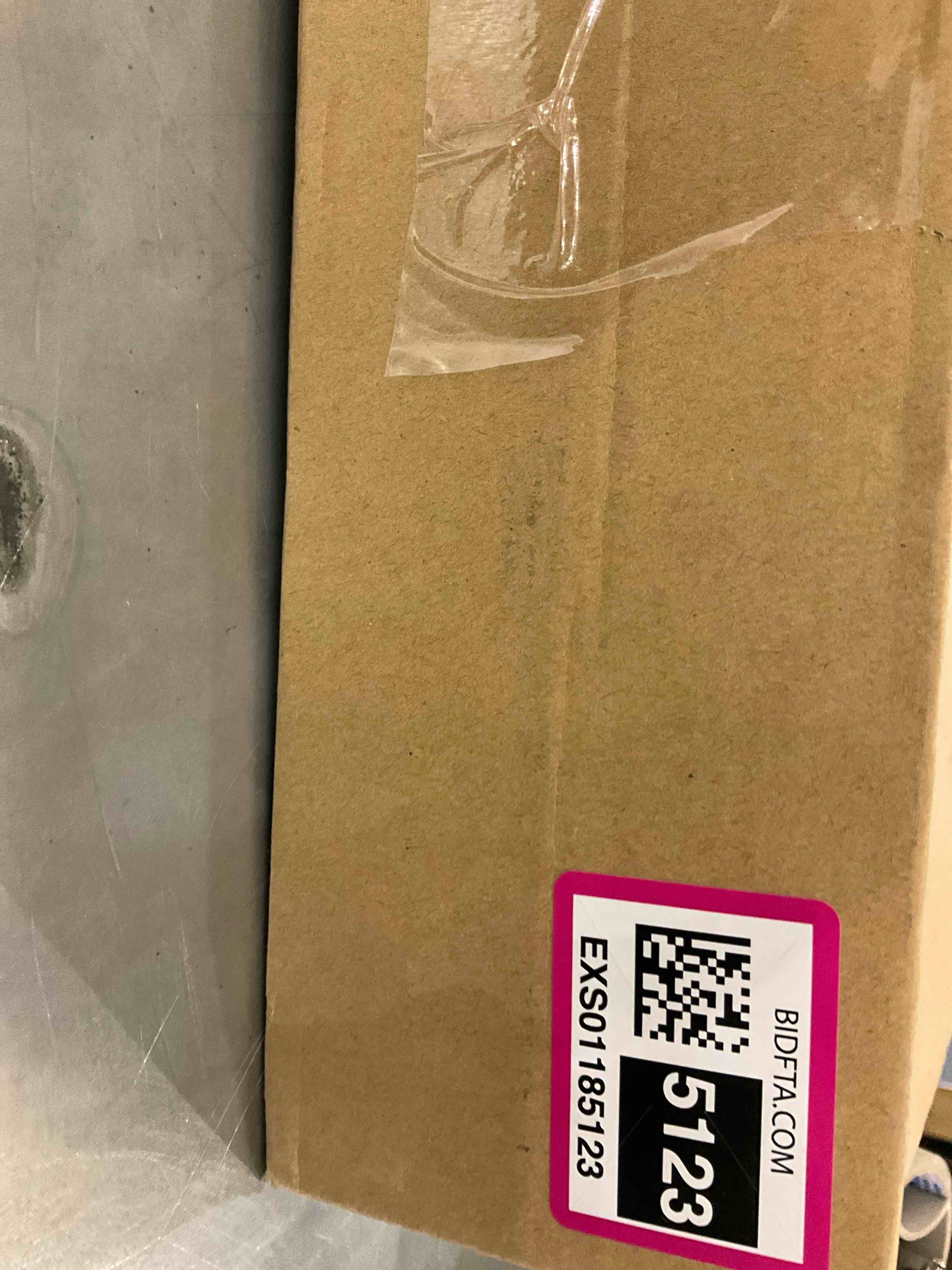 https://s3.amazonaws.com/lotting-images-prod/BargainHunt/EXS01185123_1710343233311.jpeg