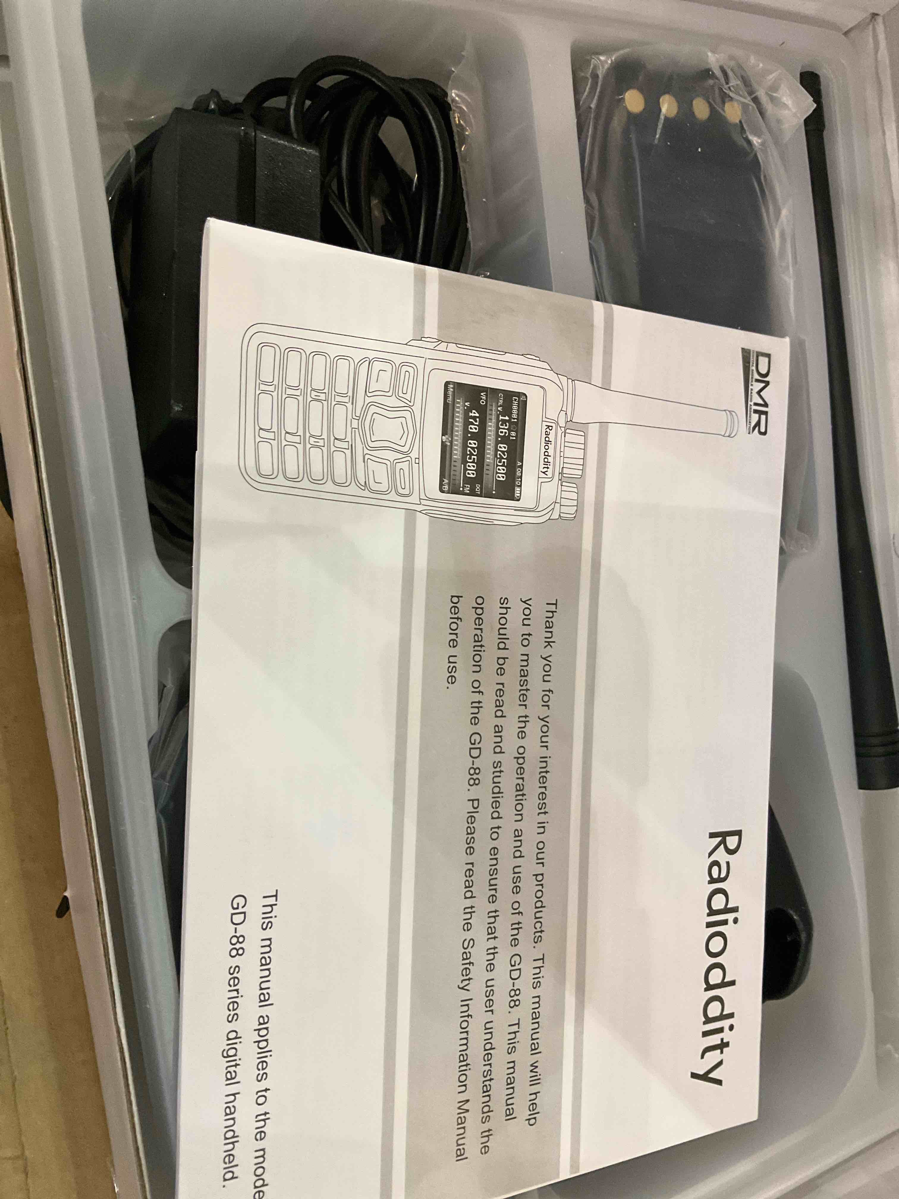 https://s3.amazonaws.com/lotting-images-prod/BargainHunt/EXS01185143_1710351515723.jpeg