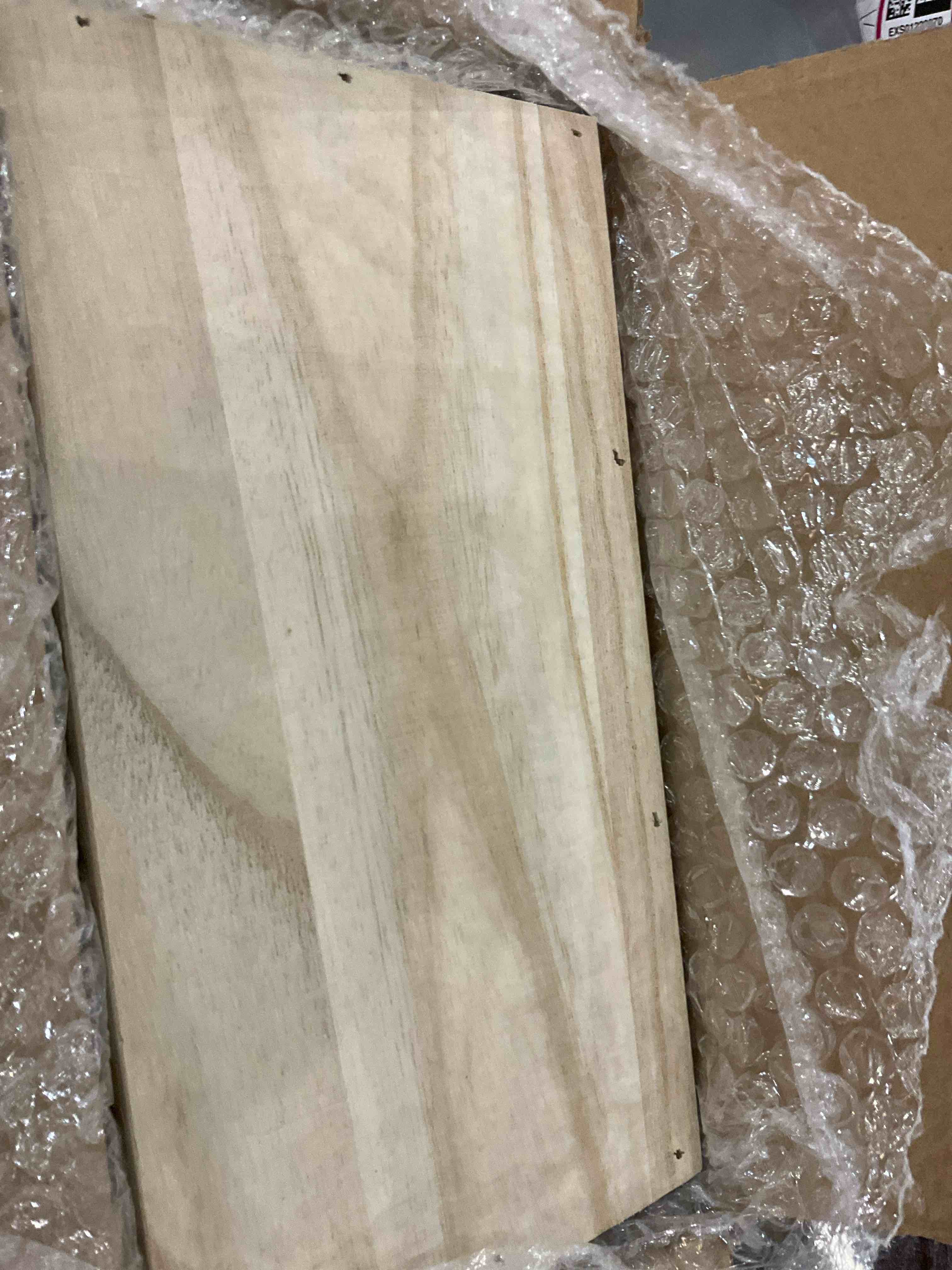 https://s3.amazonaws.com/lotting-images-prod/BargainHunt/EXS01185144_1710351711431.jpeg