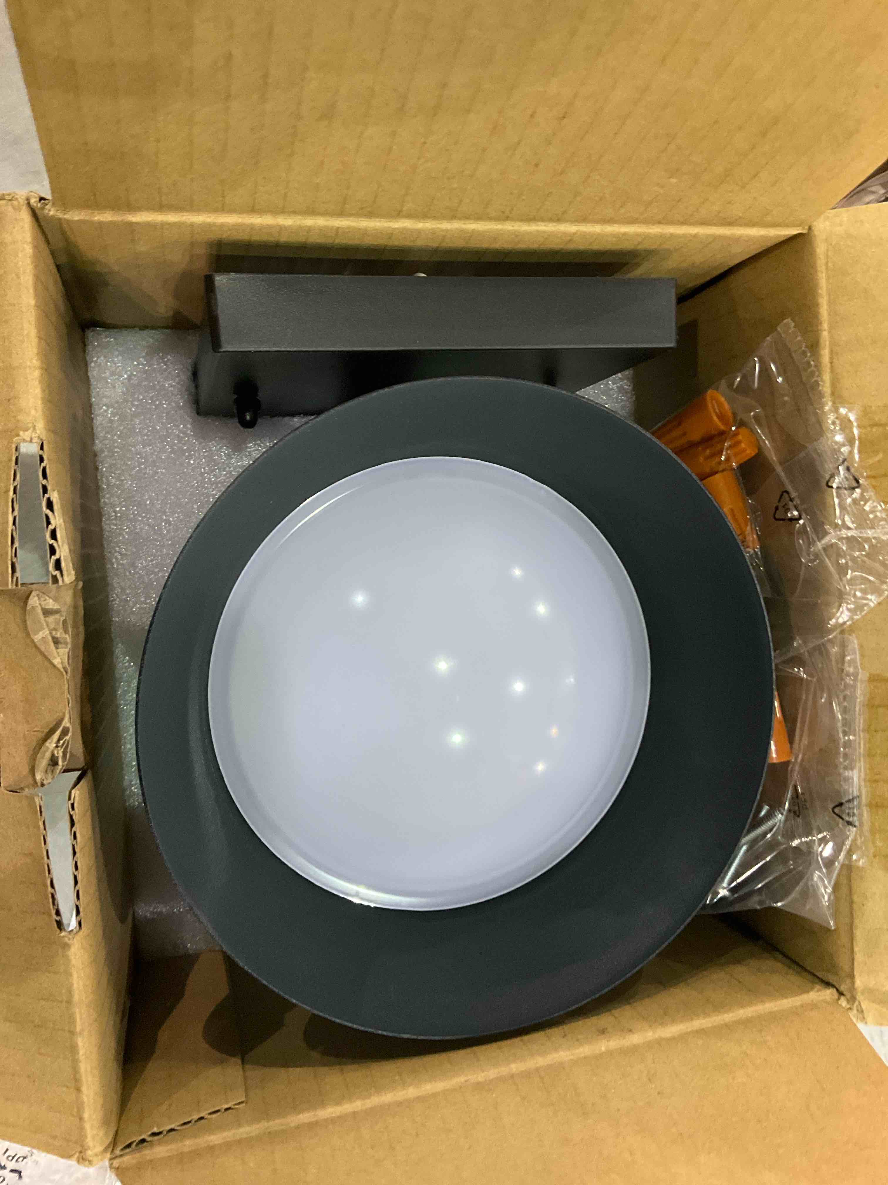 https://s3.amazonaws.com/lotting-images-prod/BargainHunt/EXS01185176_1710415880515.jpeg