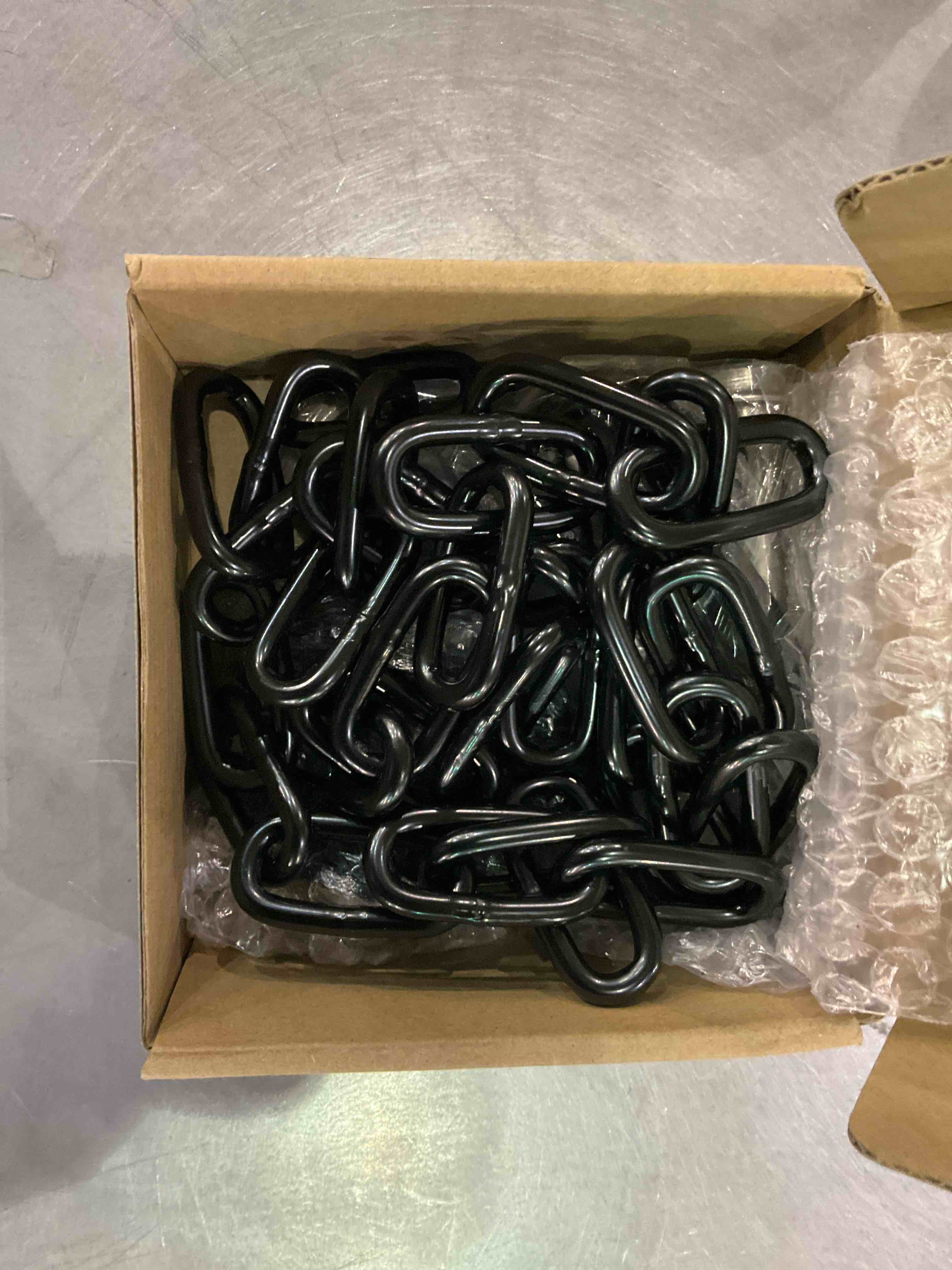 https://s3.amazonaws.com/lotting-images-prod/BargainHunt/EXS01185190_1710417662573.jpeg