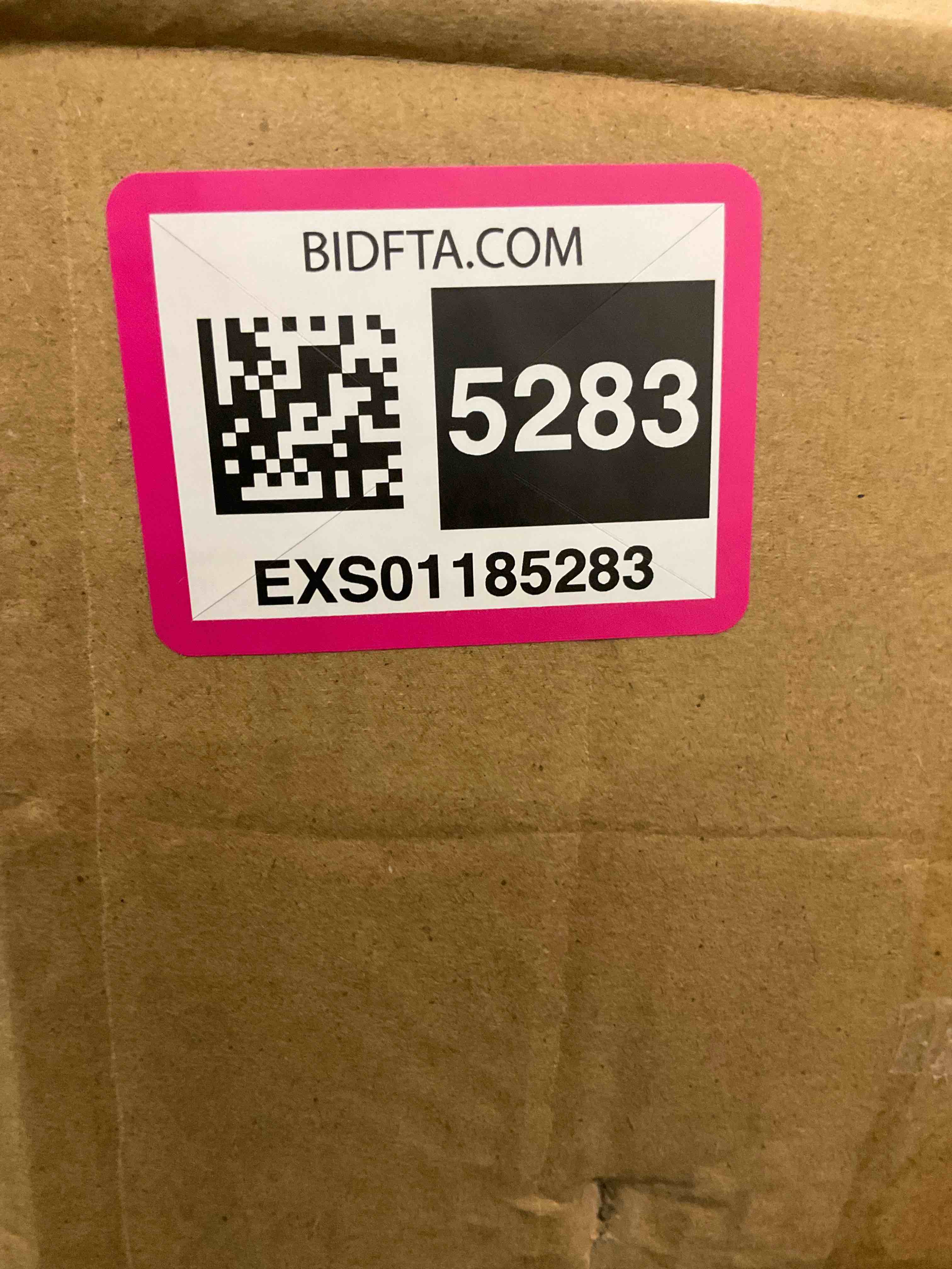 https://s3.amazonaws.com/lotting-images-prod/BargainHunt/EXS01185283_1710442050649.jpeg