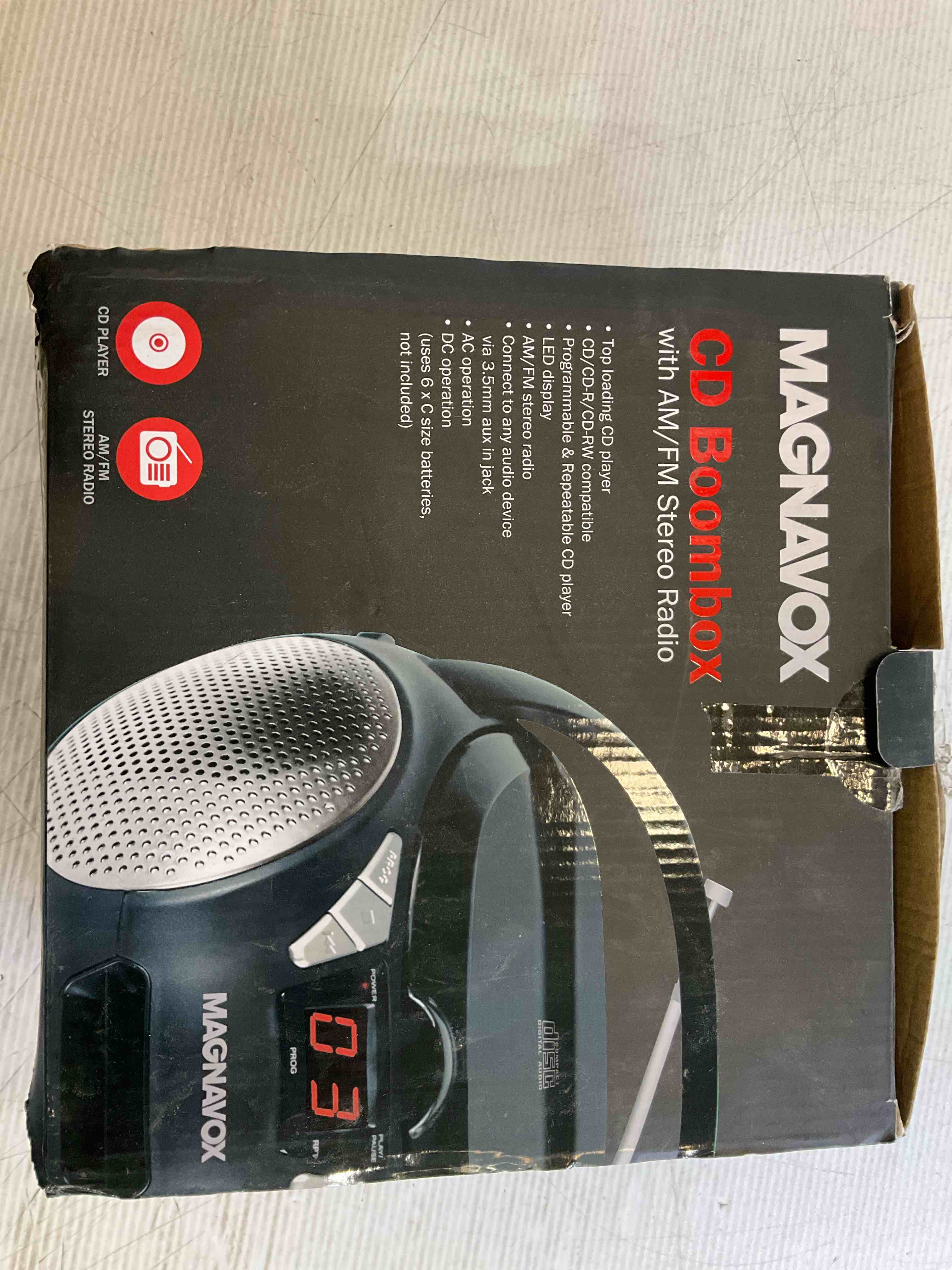 https://s3.amazonaws.com/lotting-images-prod/BargainHunt/EXS01185369_1715280832532.jpeg