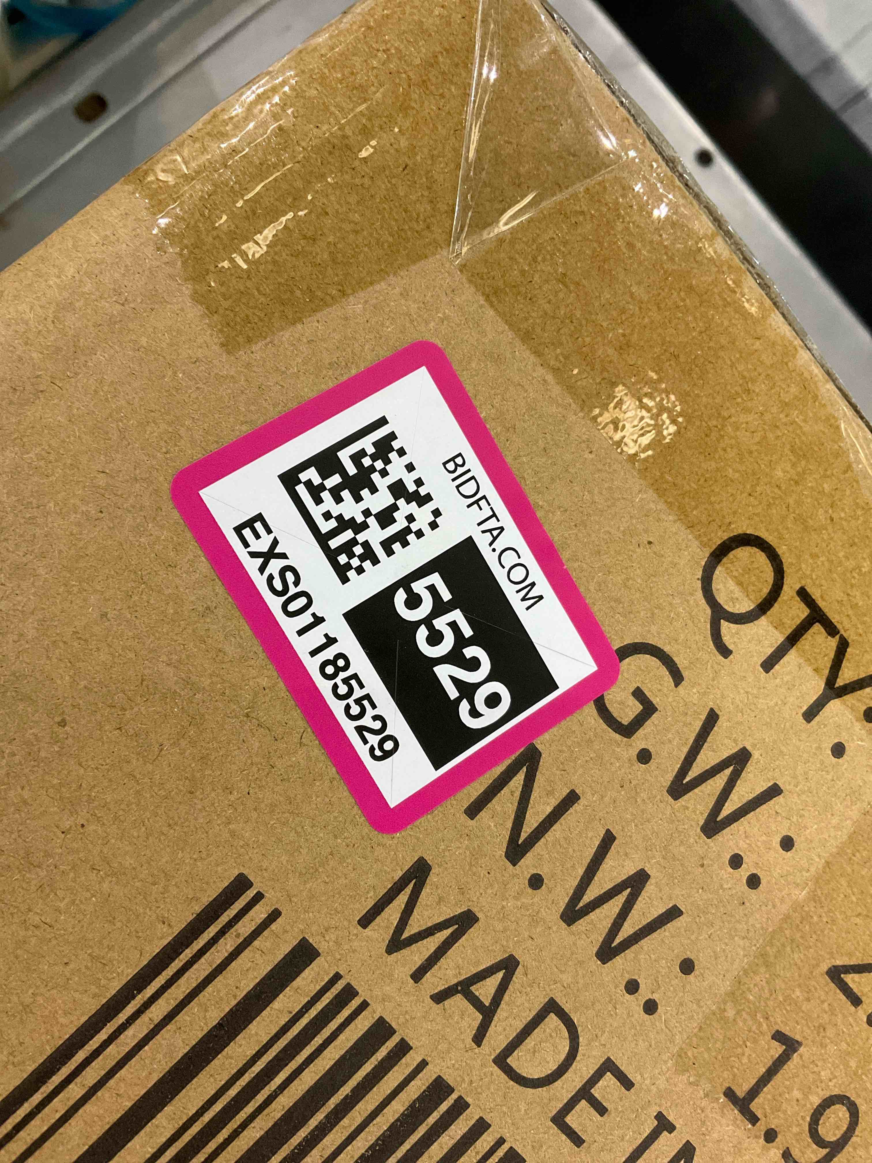 https://s3.amazonaws.com/lotting-images-prod/BargainHunt/EXS01185529_1709317809160.jpeg