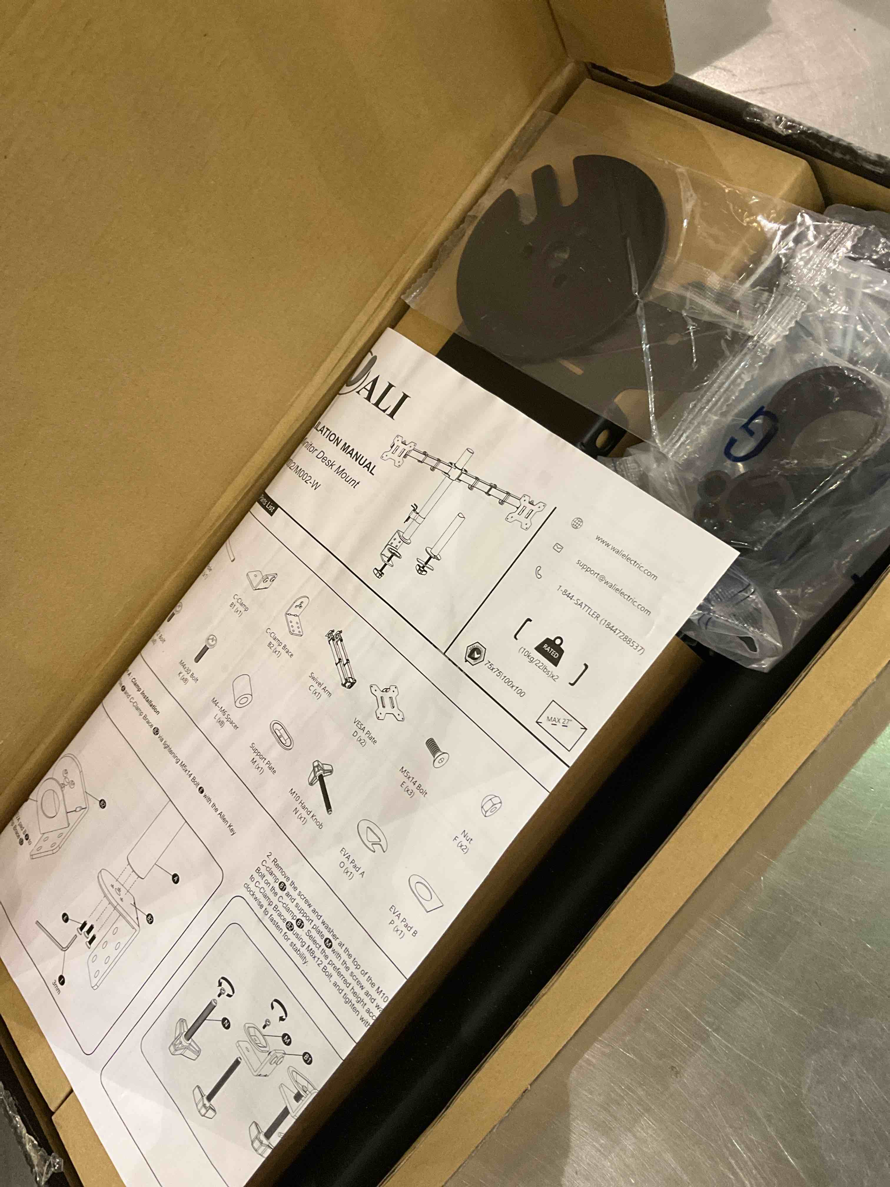 https://s3.amazonaws.com/lotting-images-prod/BargainHunt/EXS01185532_1709318082688.jpeg