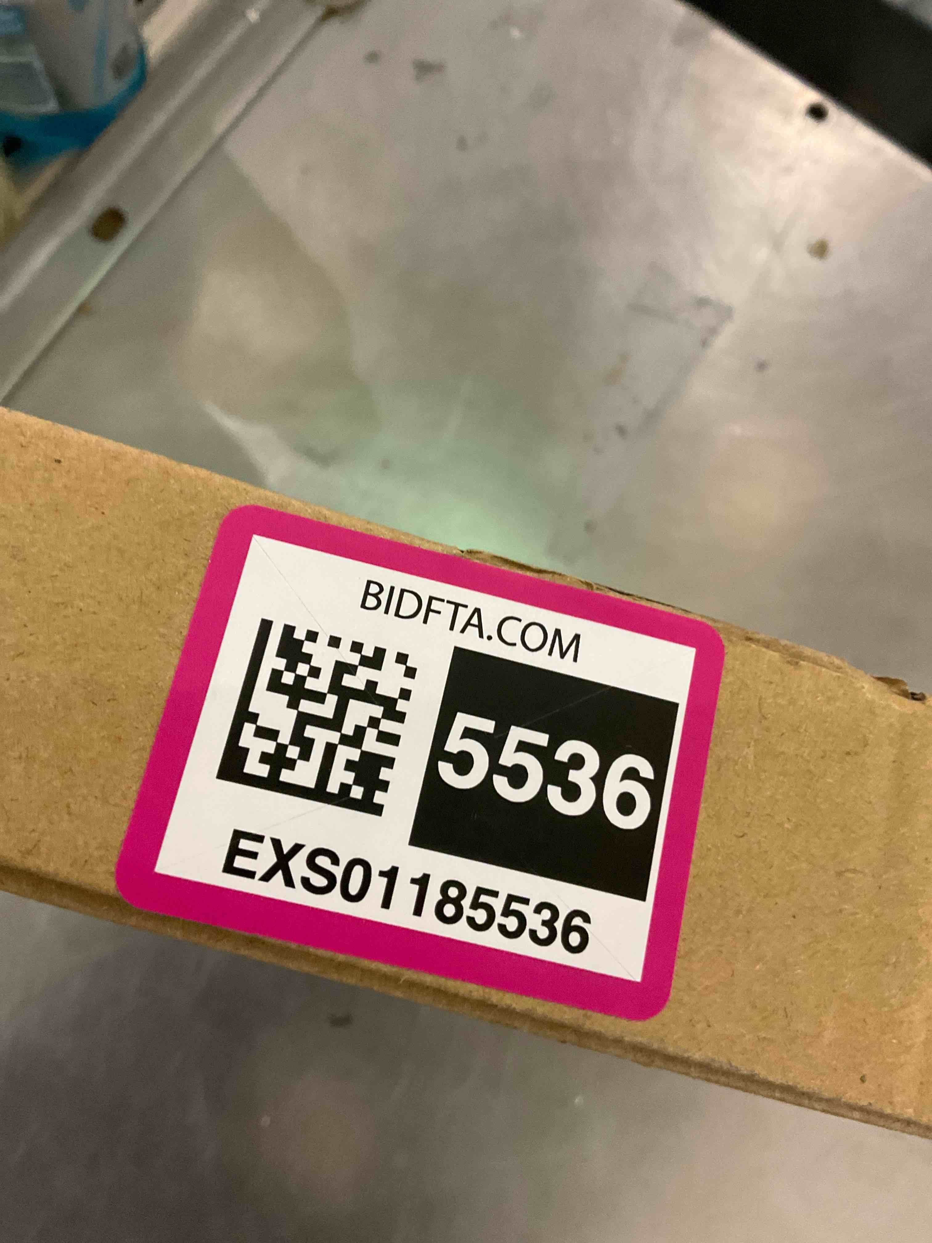 https://s3.amazonaws.com/lotting-images-prod/BargainHunt/EXS01185536_1709318322330.jpeg
