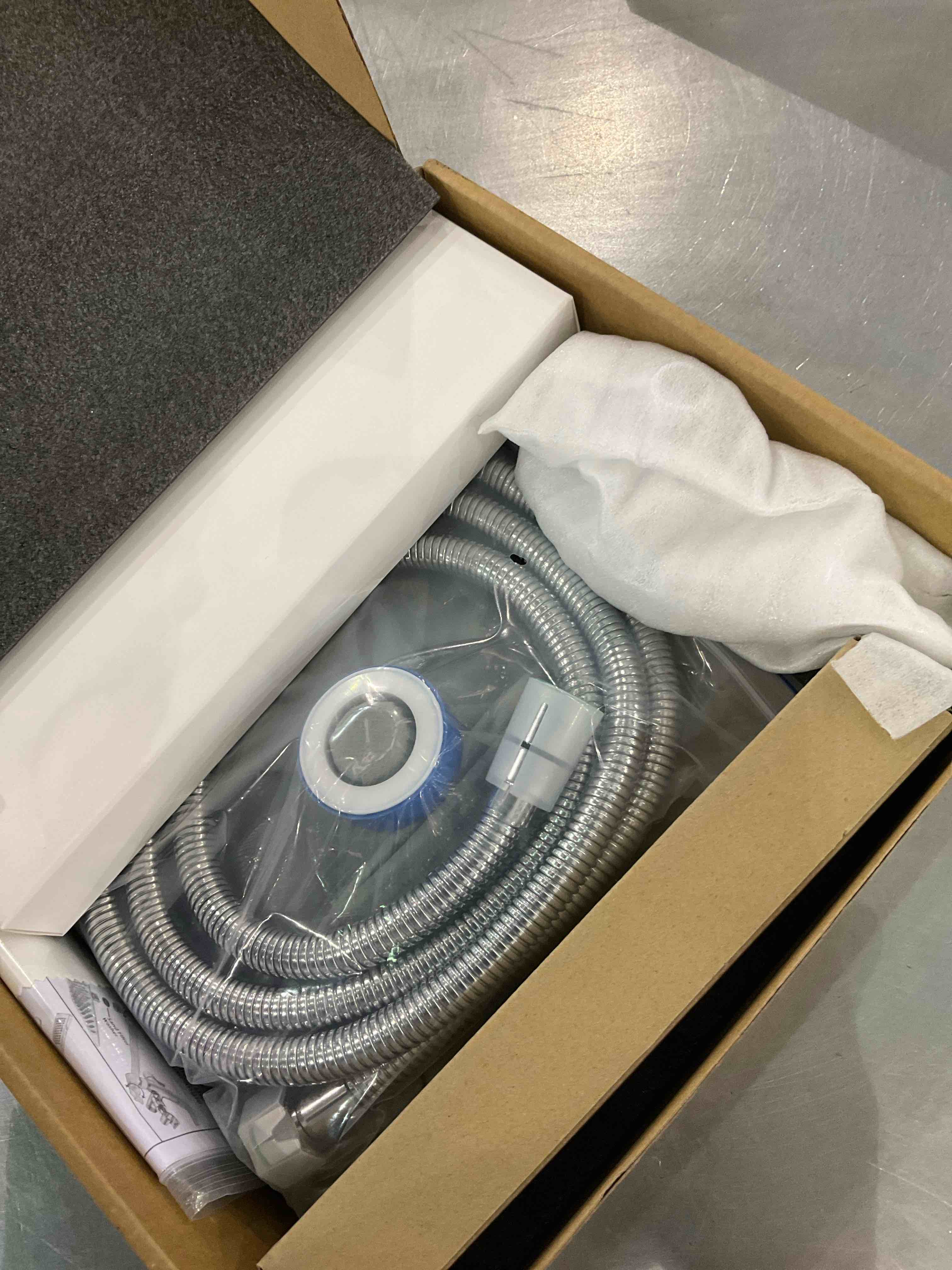 https://s3.amazonaws.com/lotting-images-prod/BargainHunt/EXS01185578_1709557812870.jpeg