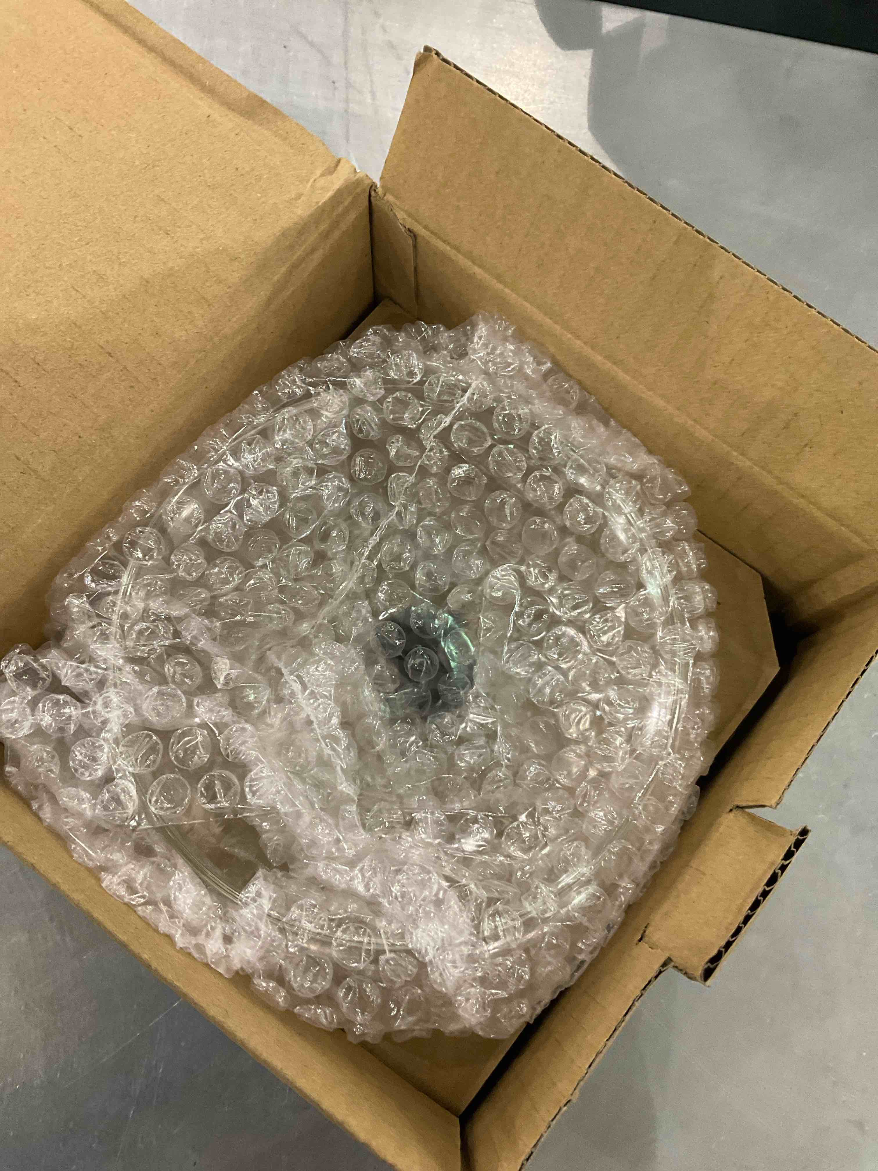 https://s3.amazonaws.com/lotting-images-prod/BargainHunt/EXS01185583_1709558626626.jpeg