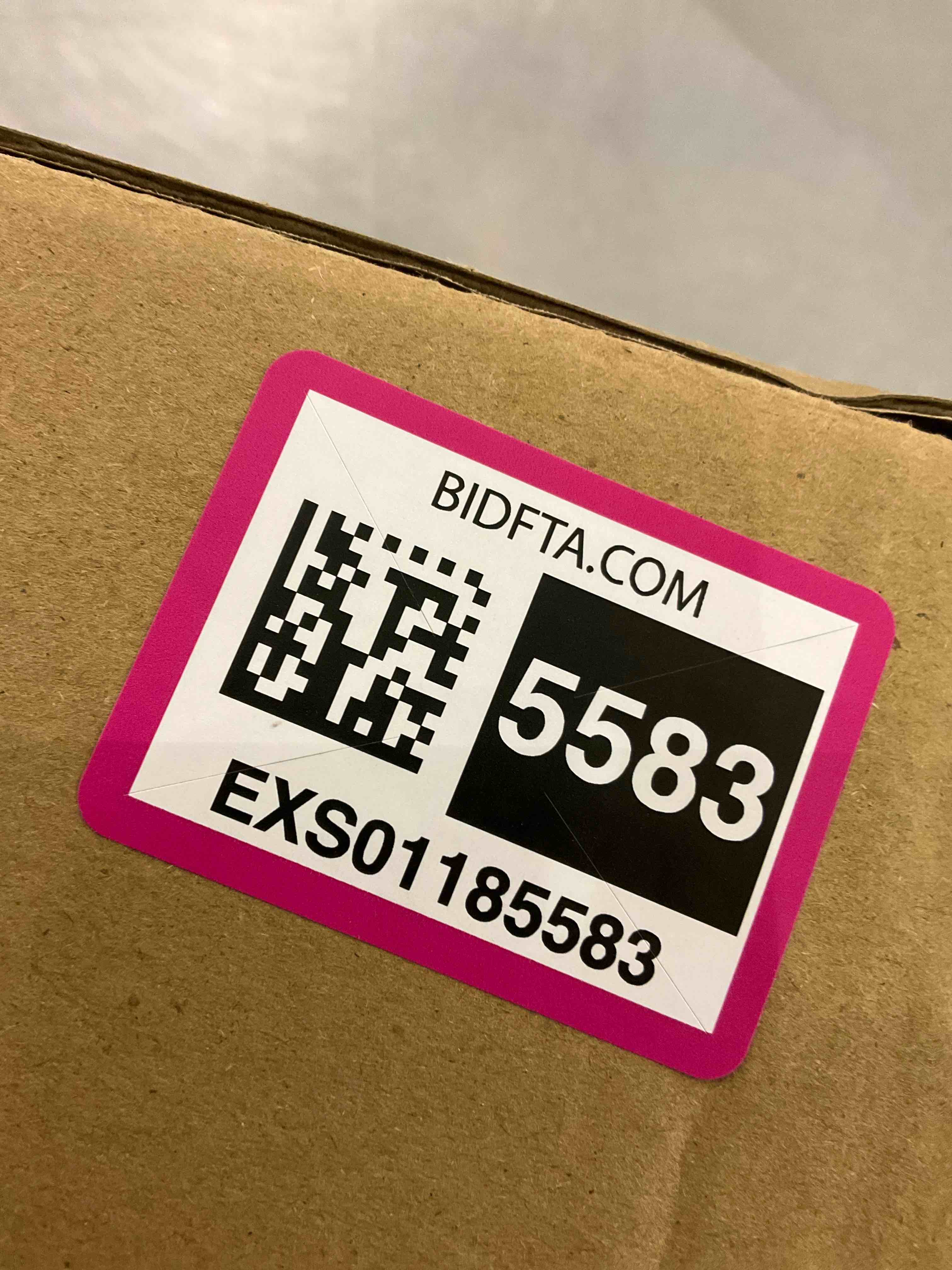 https://s3.amazonaws.com/lotting-images-prod/BargainHunt/EXS01185583_1709558675973.jpeg